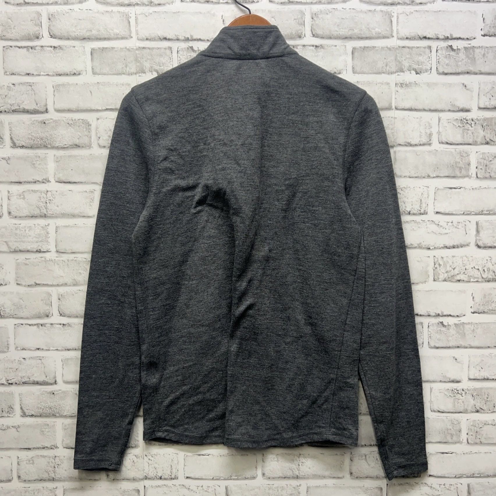 Layer 8 VINTAGE Omni Wool Gray Half Zip Base Layer Pullover Mens Size M Size US M / EU 48-50 / 2 - 4 Thumbnail