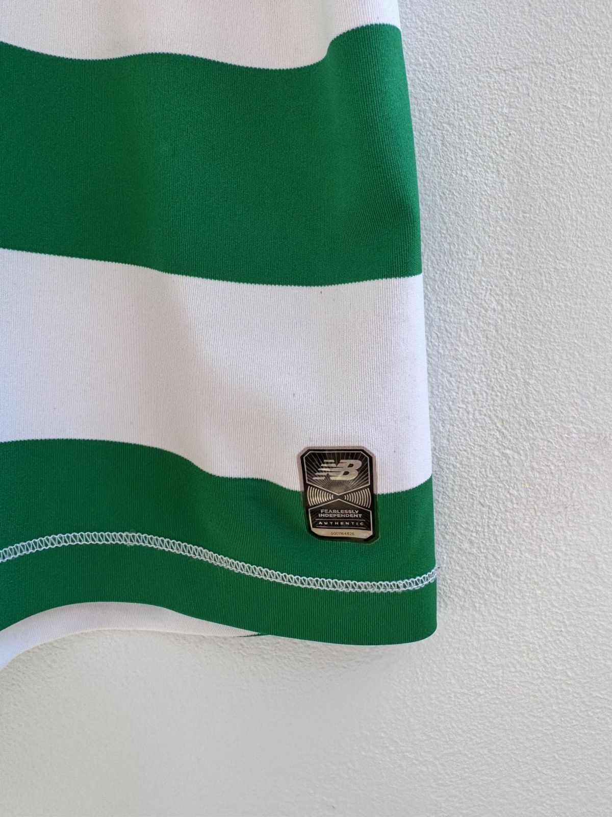 New Balance CELTIC 2019 2020 HOME FOOTBALL SHIRT SOCCER JERSEY Size US M / EU 48-50 / 2 - 9 Thumbnail