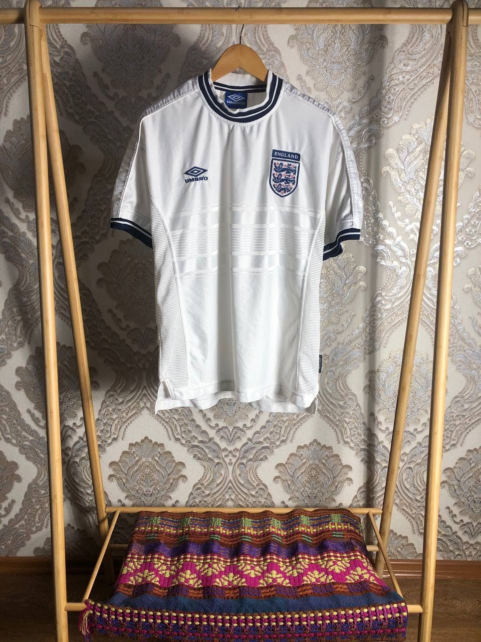 Umbro VINTAGE UMBRO ENGLAND RETRO SOCCER JERSEY MANCHESTER Y2K 90s Size US L / EU 52-54 / 3 - 1 Thumbnail