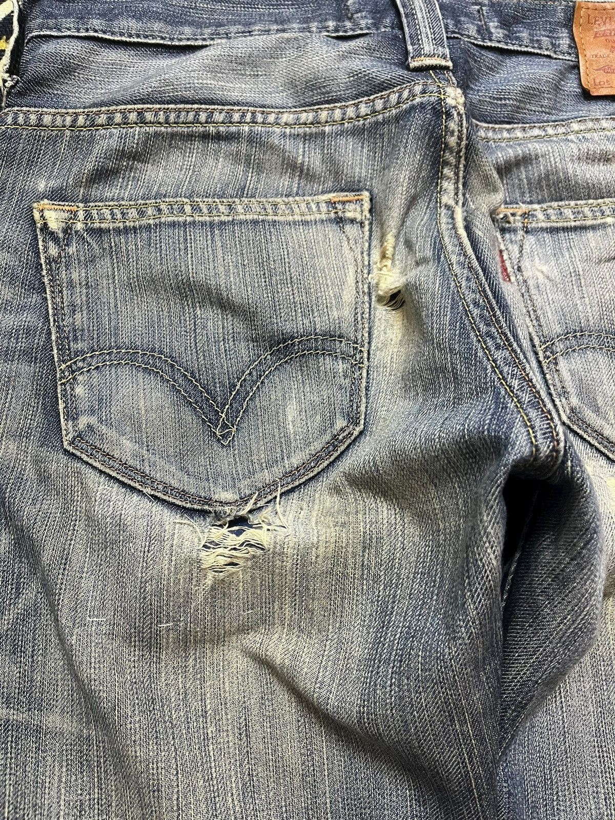 Levi's Vintage Clothing Vintage Levi’s 504 Ripped Grunge Distressed Denim Size US 29 - 8 Thumbnail