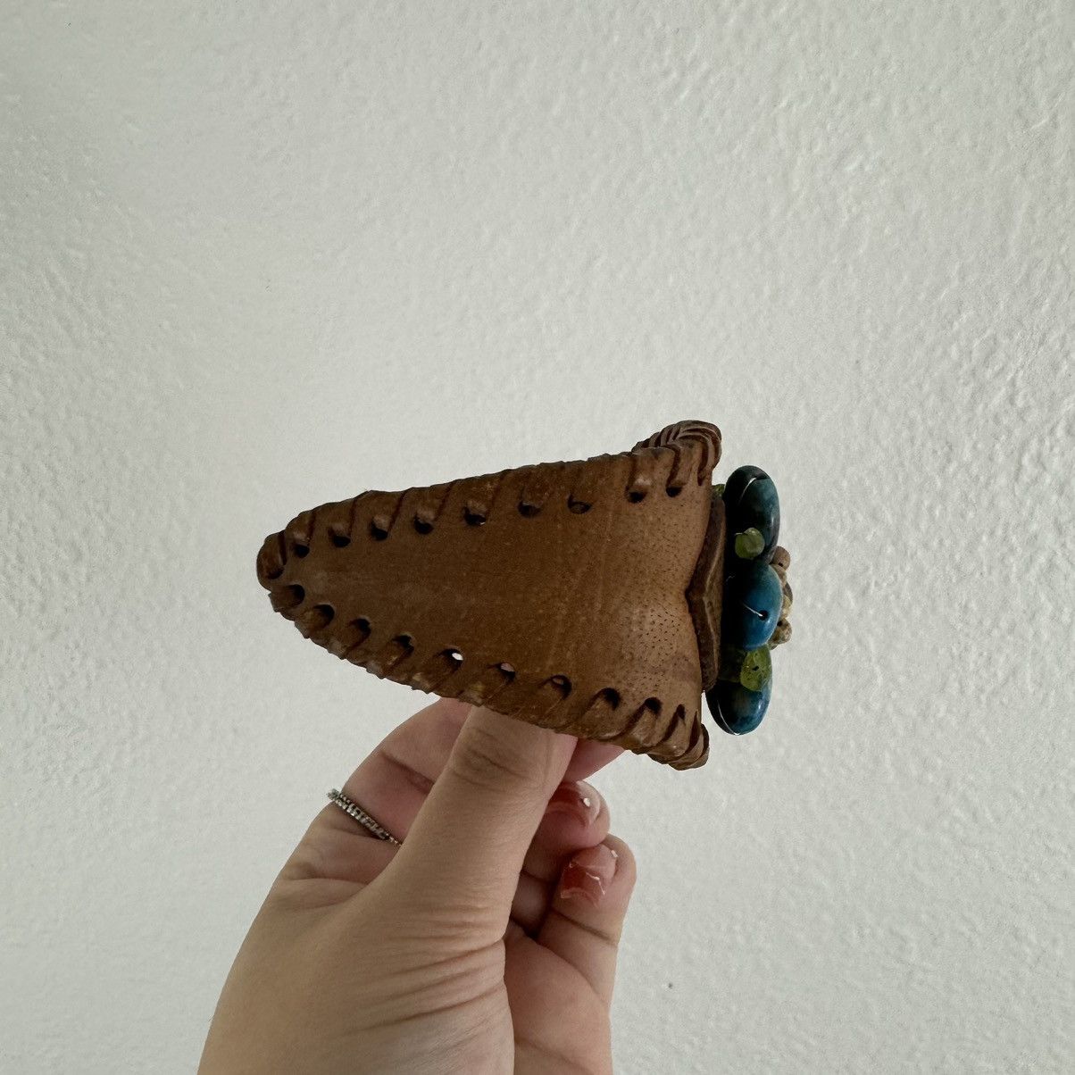 Vintage Vintage Light Brown Leather Turquoise Flower Bracelet Size ONE SIZE - 5 Thumbnail