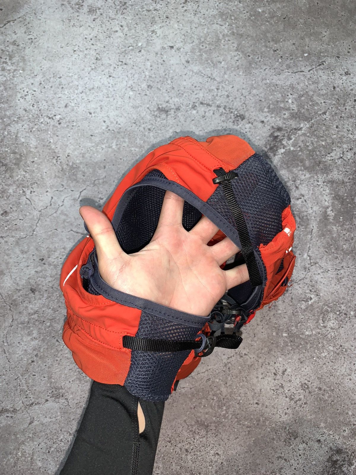 Salomon 00s Salomon Vintage Backpack Bondage bag vest Size ONE SIZE - 14 Thumbnail