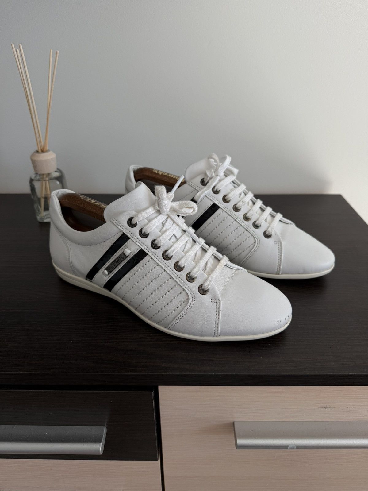 Versace VERSACE COLLECTION Baskets Blanc Pour Homme lace-up shoes Size US 7 / EU 40 - 1 Thumbnail