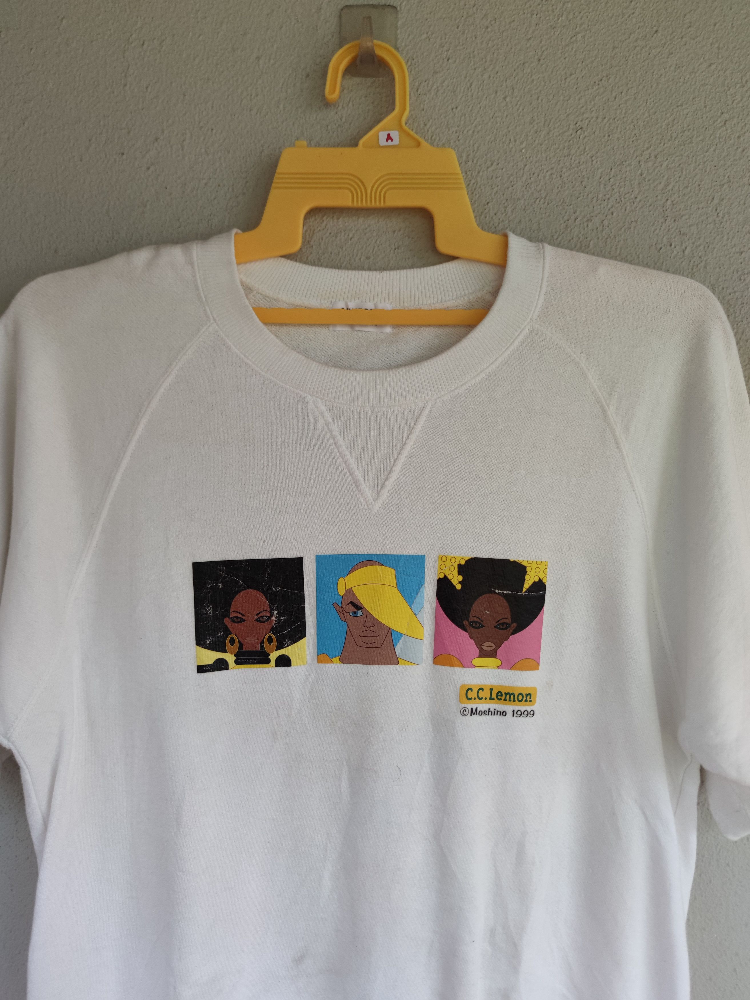 Moschino Vintage 1999 C.C. Lemon Size US L / EU 52-54 / 3 - 6 Thumbnail
