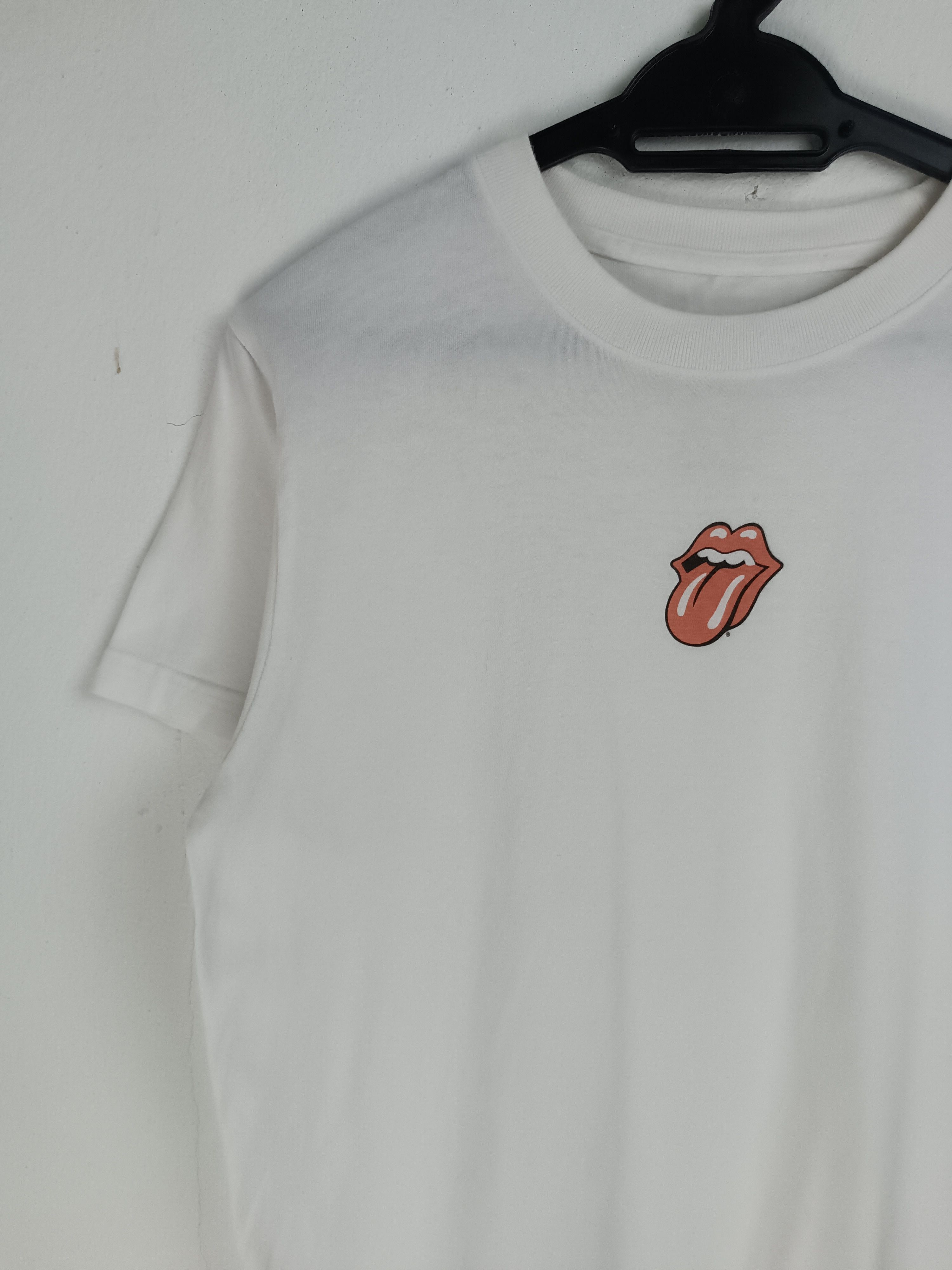 Band Tees VINTAGE ROLLING STONES SMALL LOGO acdc beatles zeppelin Size US M / EU 48-50 / 2 - 5 Thumbnail