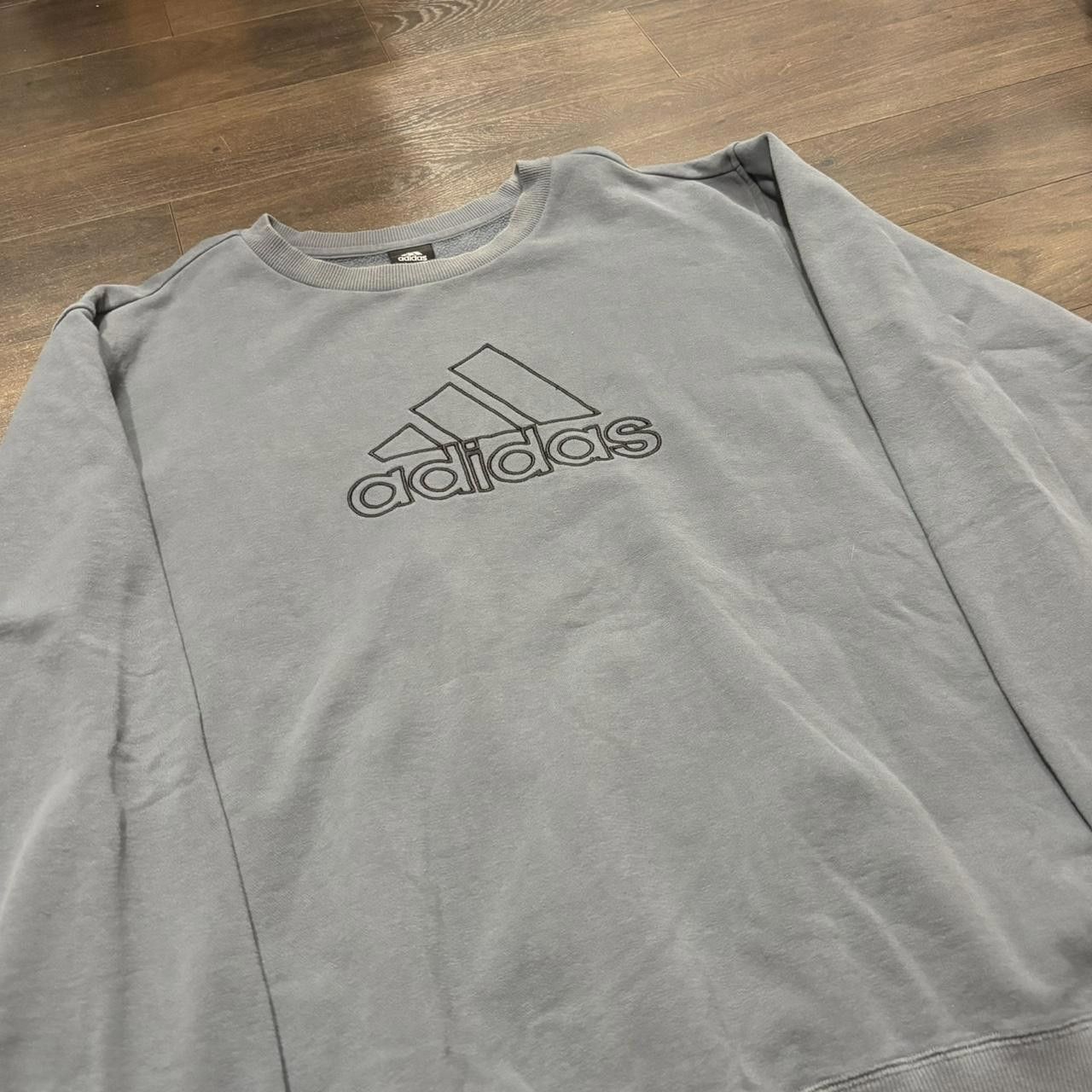 Adidas Vintage adidas crewneck sweatshirt 00s L Size US L / EU 52-54 / 3 - 1 Thumbnail