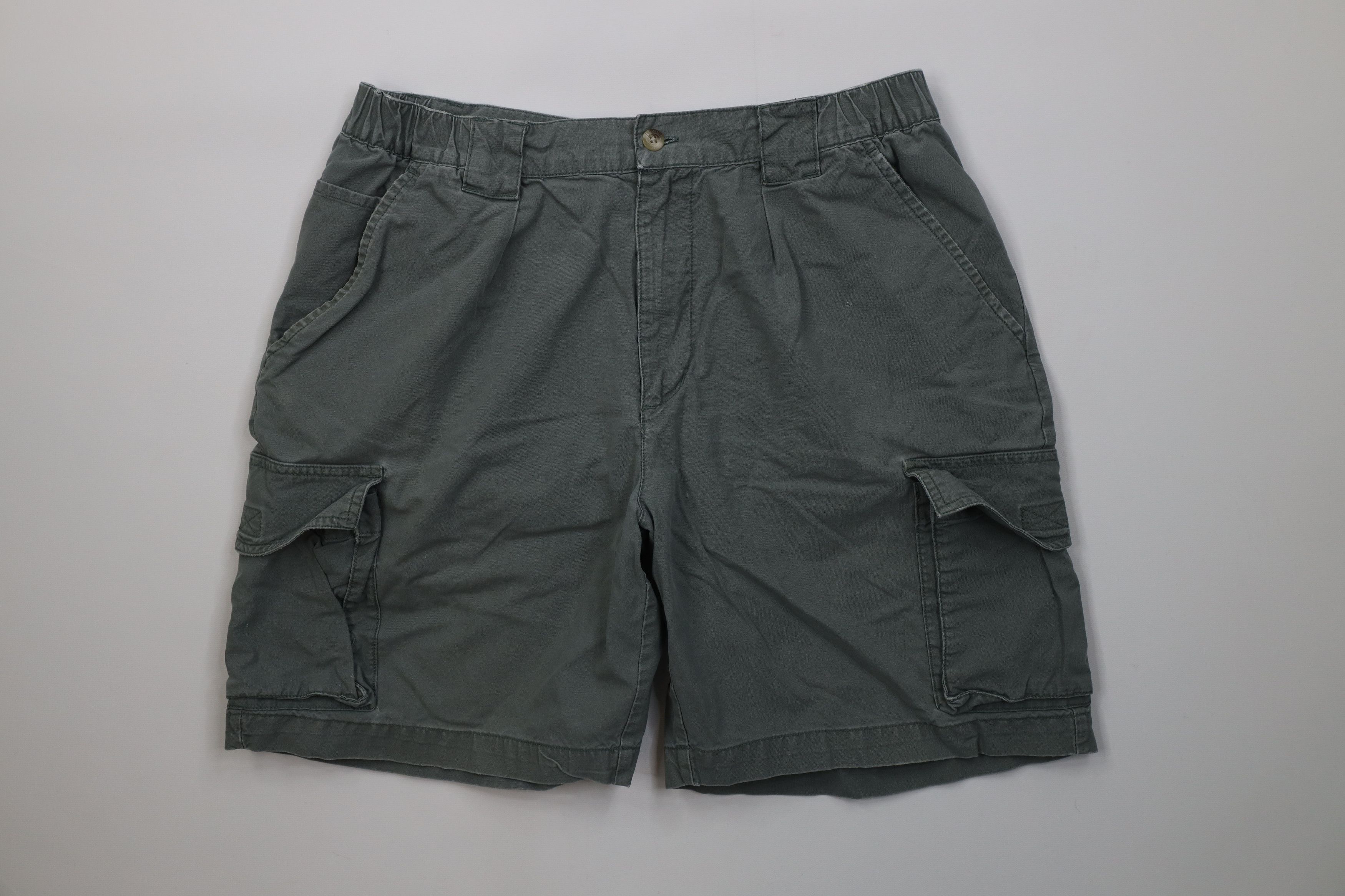 Columbia Vintage 90s Columbia Above Knee Cargo Shorts Green Cotton Size US 32 / EU 48 - 1 Thumbnail