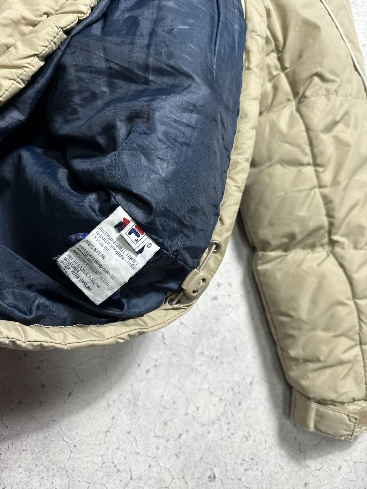 Fila Fila Vintage Down Puffer Jacket Big Logo Beige Size US L / EU 52-54 / 3 - 7 Thumbnail