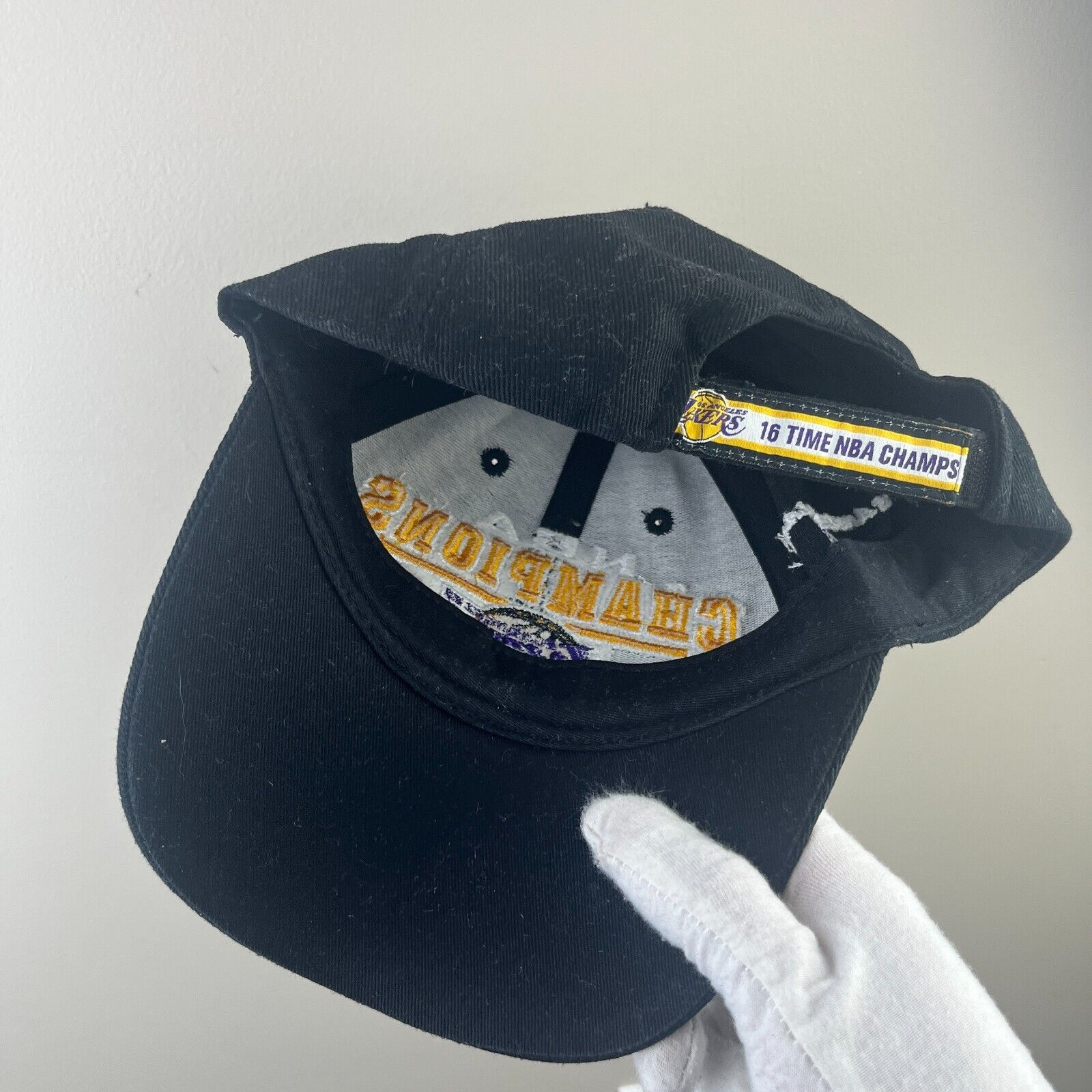 Adidas × Vintage Vintage Adidas NBA Los Angeles Lakers Strap Back Hat 16 time Size ONE SIZE - 5 Thumbnail