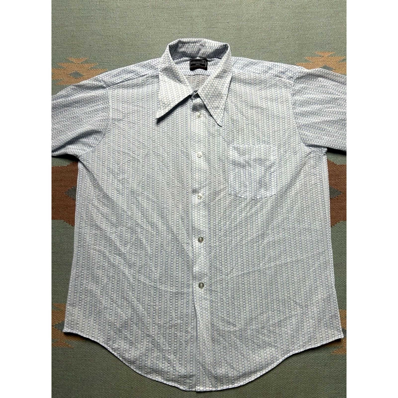 Vintage VINTAGE 1970s Long Sleeve Button Shirt Nylon XL Sheer Dagger Collar Mens Womens (adjust as per gender) Size US XL / EU 56 / 4 - 3 Thumbnail