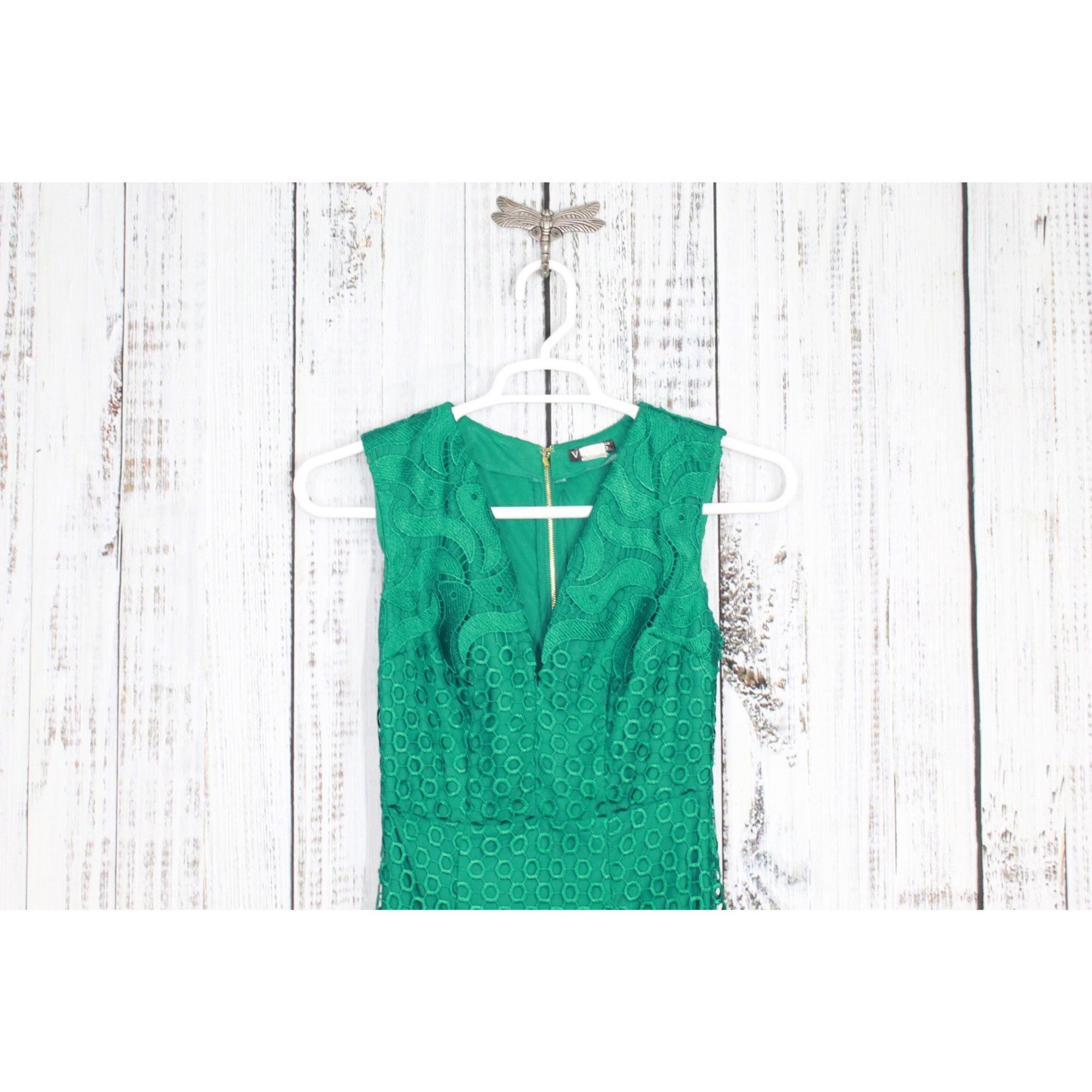 Venus Venus Green Lace V-Neck Mid Length Dress Size 2 Size XS / US 0-2 / IT 36-38 - 2 Thumbnail