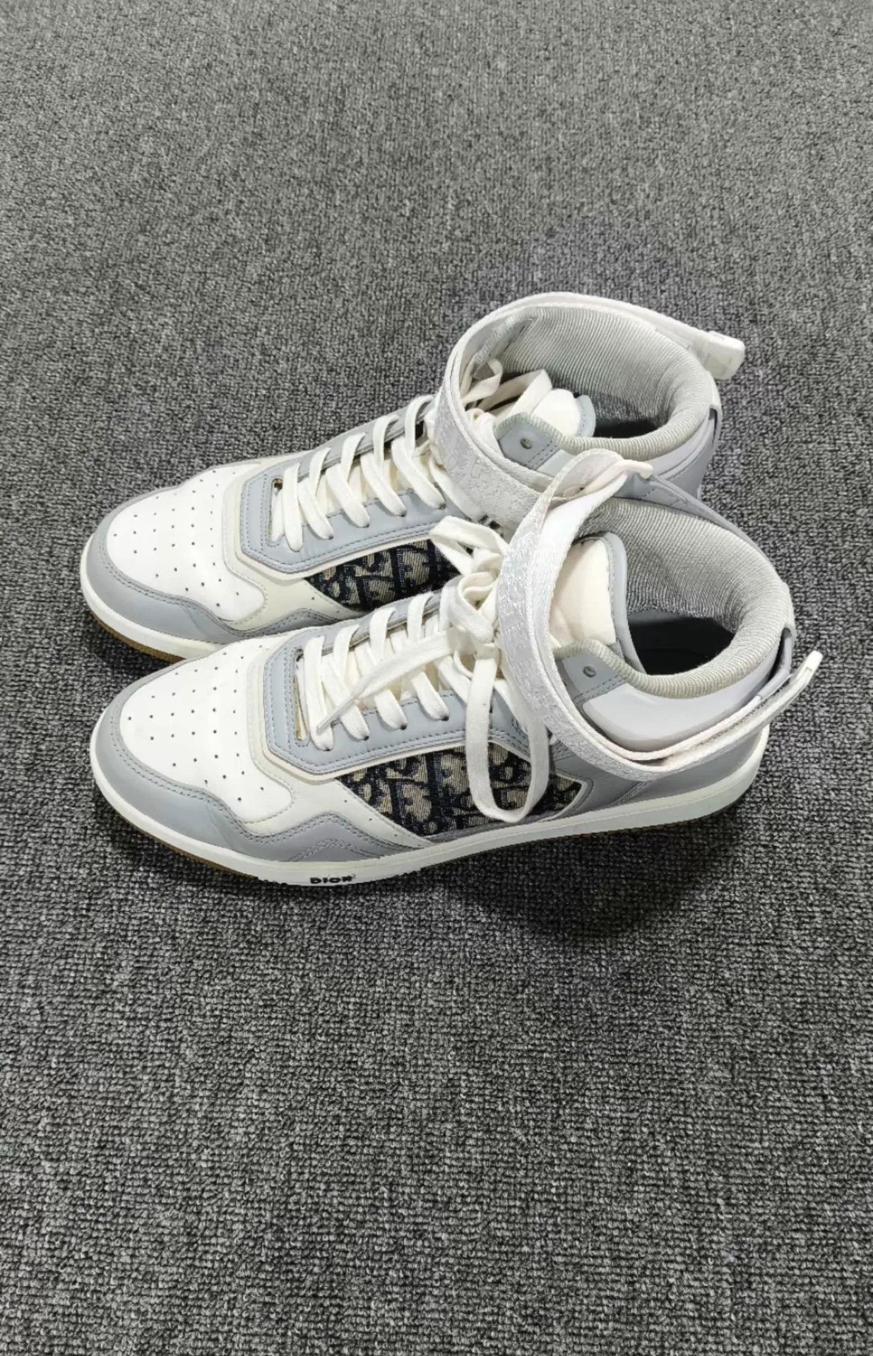 Dior Dior b27 high top velcro gray skate shoes 44 Size US 11 / EU 44 - 1 Thumbnail