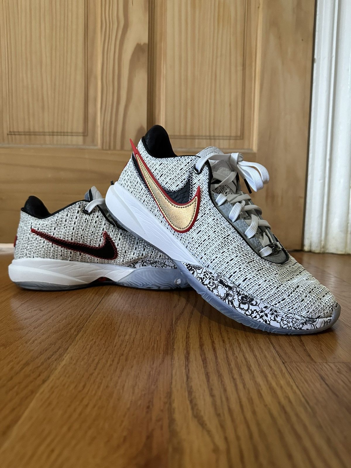 Nike Lebron XX The Debut Sz:9 Size US 9 / EU 42 - 1 Thumbnail