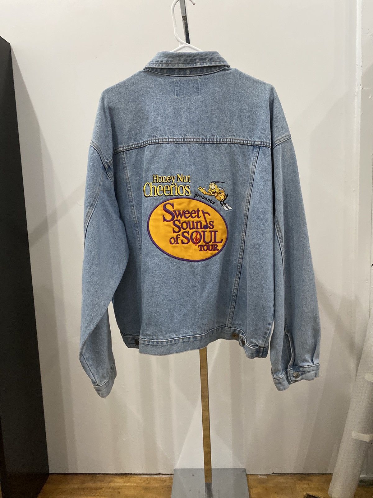Other Vintage Most Wanted Honey Nut Cheerios Denim Jacket Size US XL / EU 56 / 4 - 1 Thumbnail