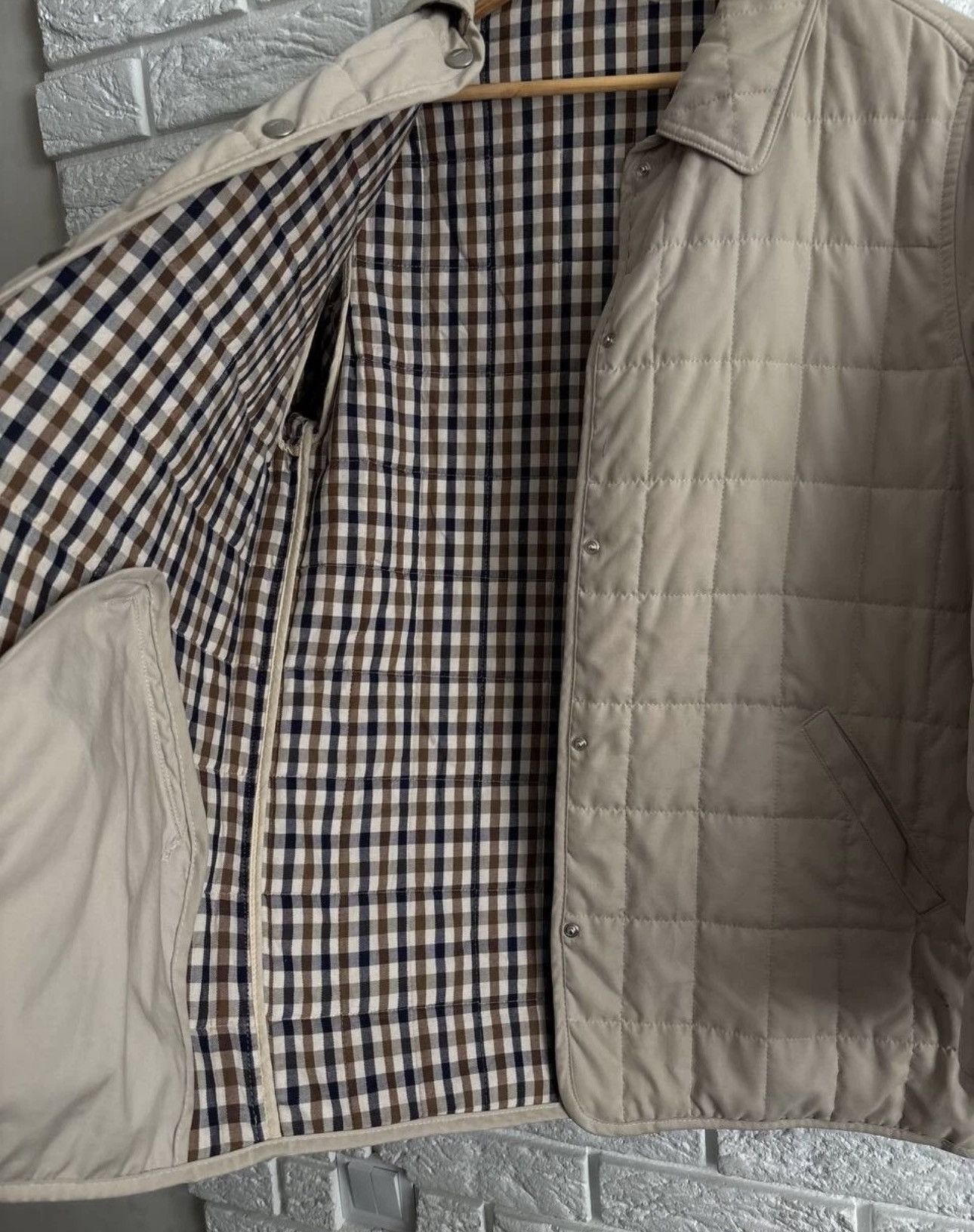 Aquascutum Aquascutum coat vintage beige full cage size Medium Size US M / EU 48-50 / 2 - 12 Thumbnail
