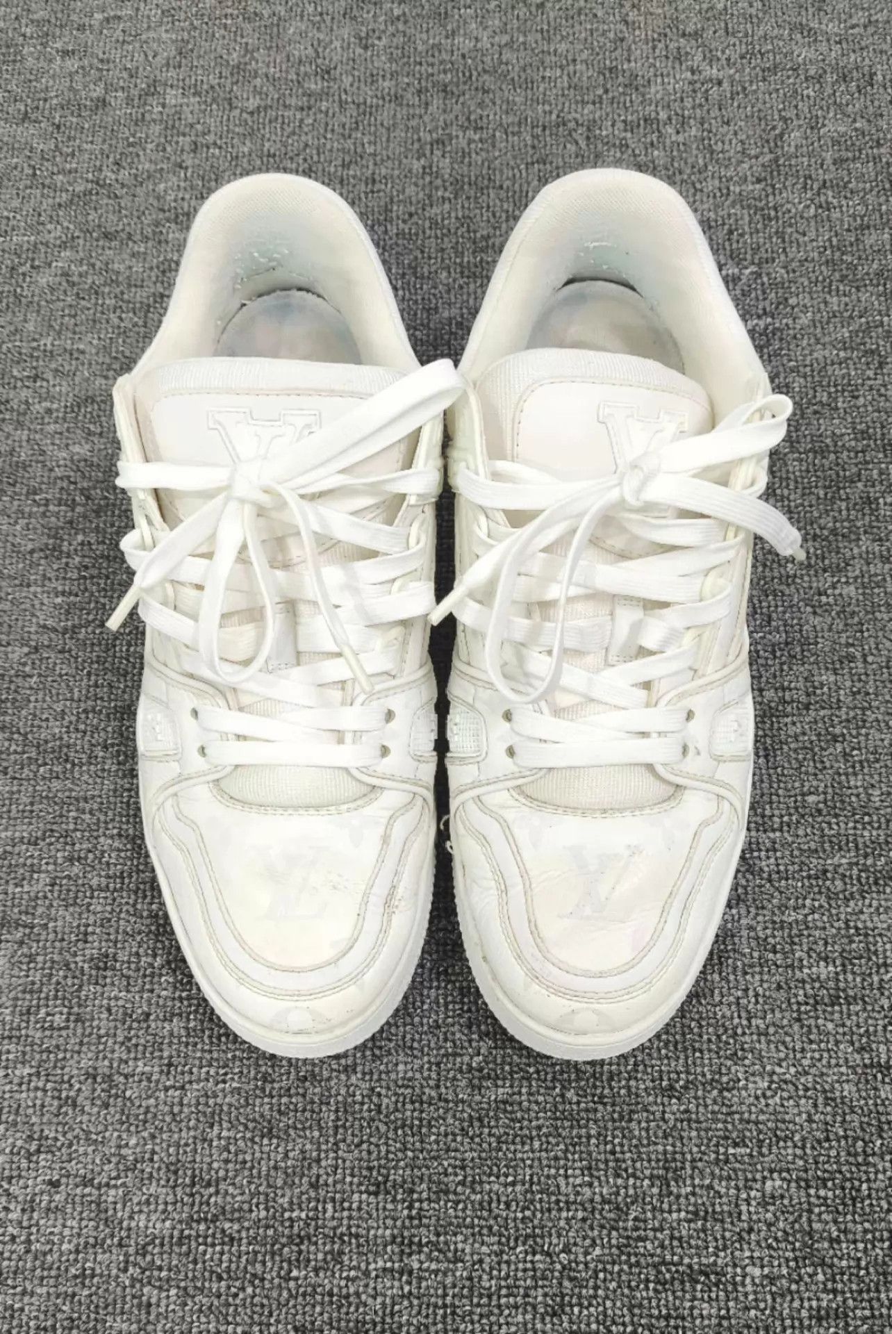 Louis Vuitton LV White All Over Print Trainer Sneaker 40 Size US 7 / EU 40 - 2 Thumbnail
