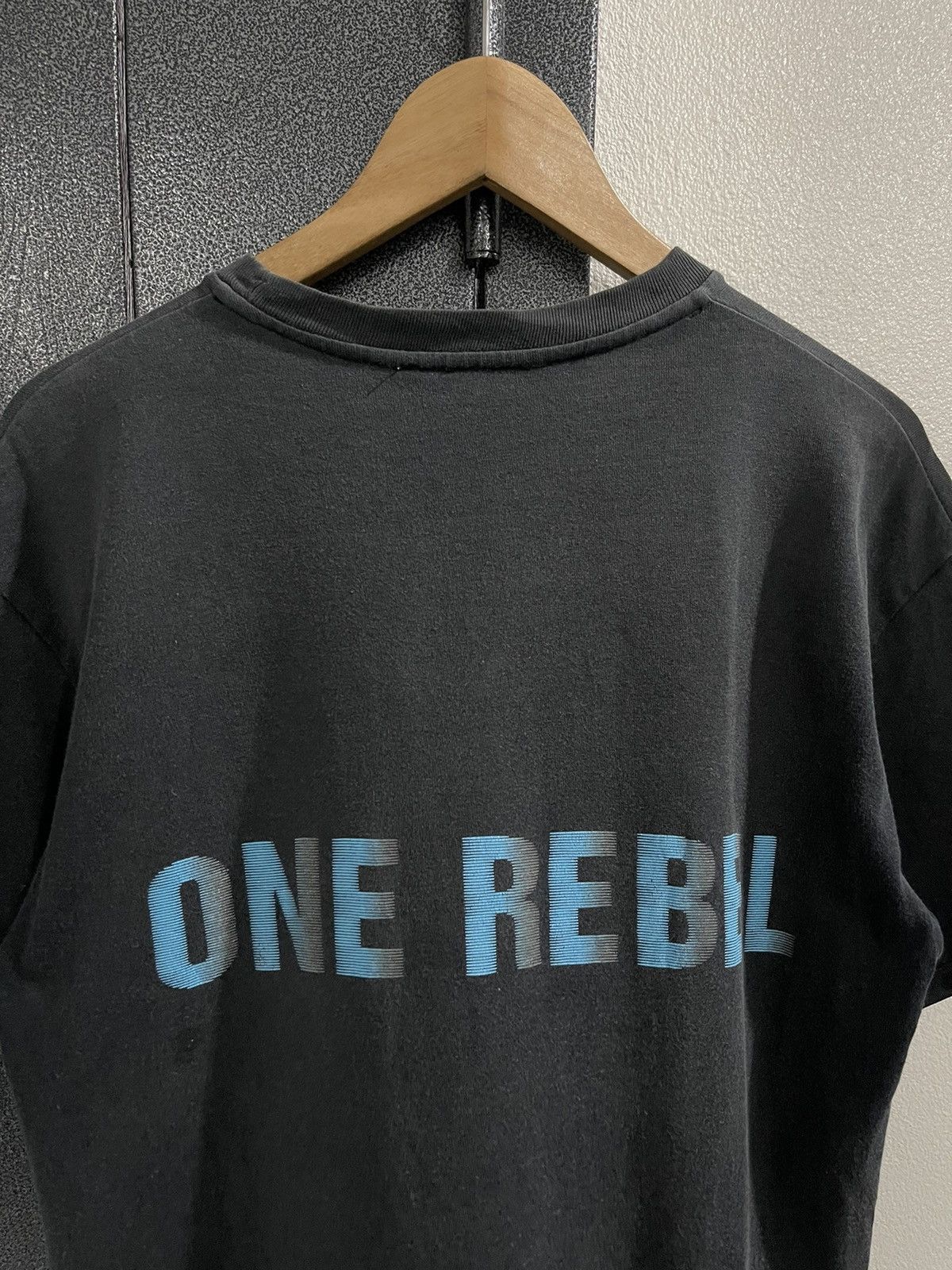 Undercover Vintage Faded Undercover 2000 Spring Summer One Rebel tshirt Size US L / EU 52-54 / 3 - 4 Thumbnail