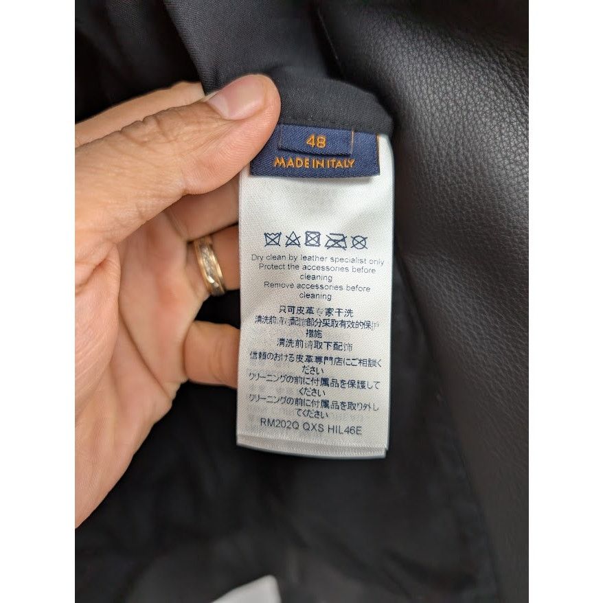 Louis Vuitton o1rshd1 Monogram Embossed Utility Black Leather Jacket Black Size US M / EU 48-50 / 2 - 18 Thumbnail