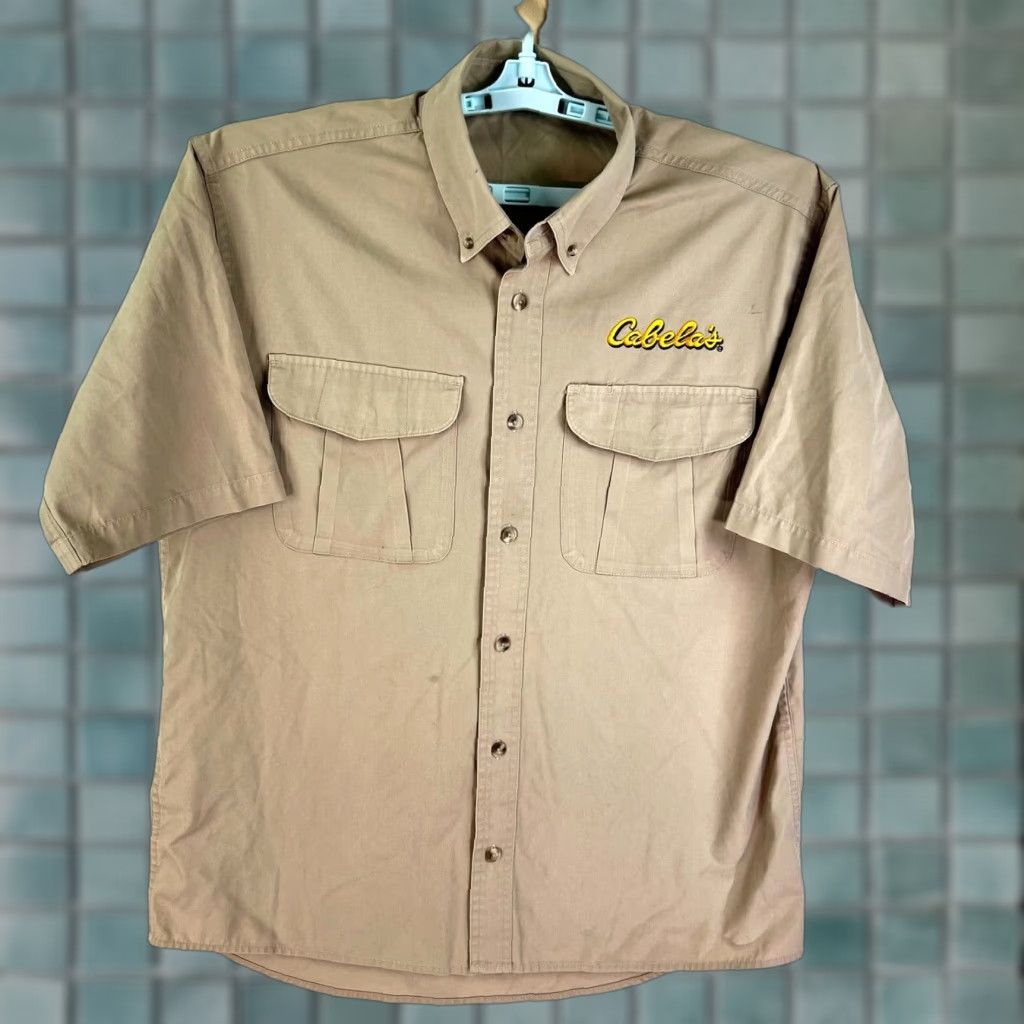 Vintage VINTAGE Cabela's Men's Short Sleeve Button-Down Shirt Casual Workwear Travel Khaki 50-Inch Chest Size US L / EU 52-54 / 3 - 1 Thumbnail