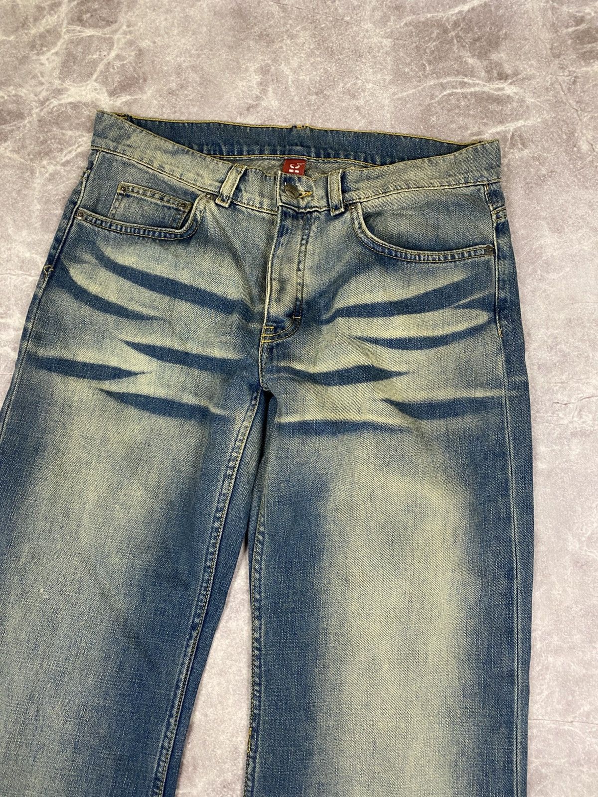 H&M Vintage Wide Super Flared Faded Denim Jeans Size: W31 L32 Size US 31 - 2 Thumbnail