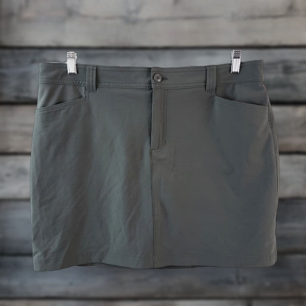 Eddie Bauer Eddie Bauer Womens Skort Sz 14 Gray Polyester Blend Pockets - Activewear, Short Skirt, Regular Size, Womens Size ONE SIZE - 1 Thumbnail
