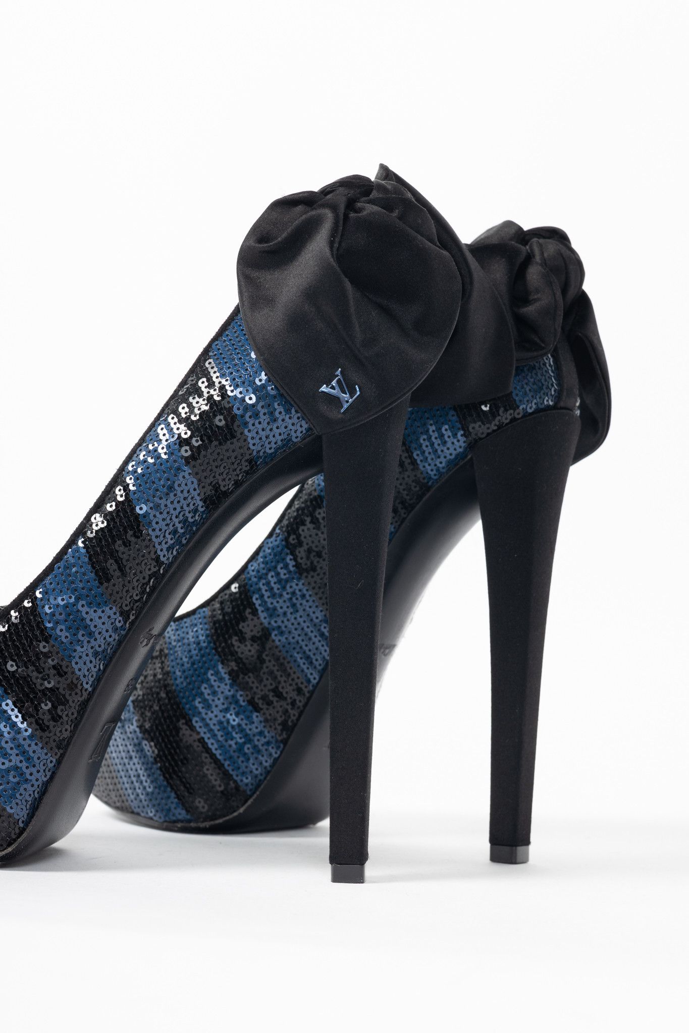 Louis Vuitton Louis Vuitton Ballroom Stripe-Sequin Bow Open-Toe Pumps Size US 7.5 / IT 37.5 - 8 Thumbnail