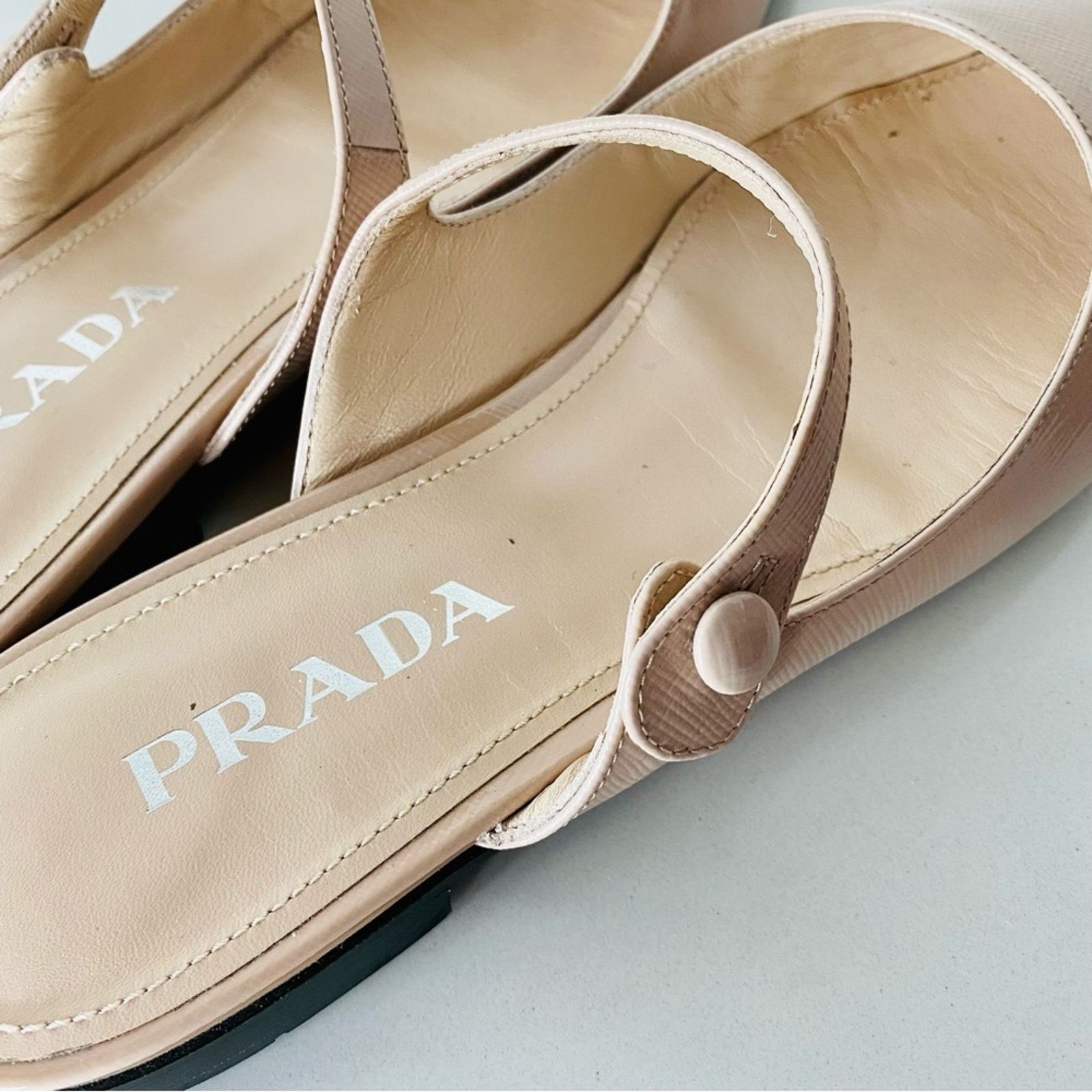 Prada PRADA Nude Cream Beige Patent Leather Flats Slip On Slides Size US 8 / IT 38 - 9 Thumbnail