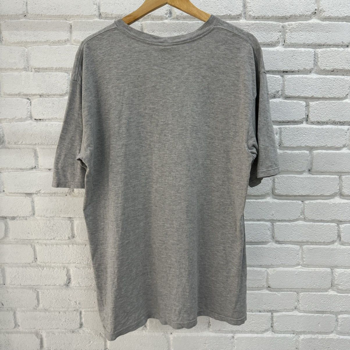 Guess × Vintage Y2K Guess Tee Size US L / EU 52-54 / 3 - 2 Thumbnail