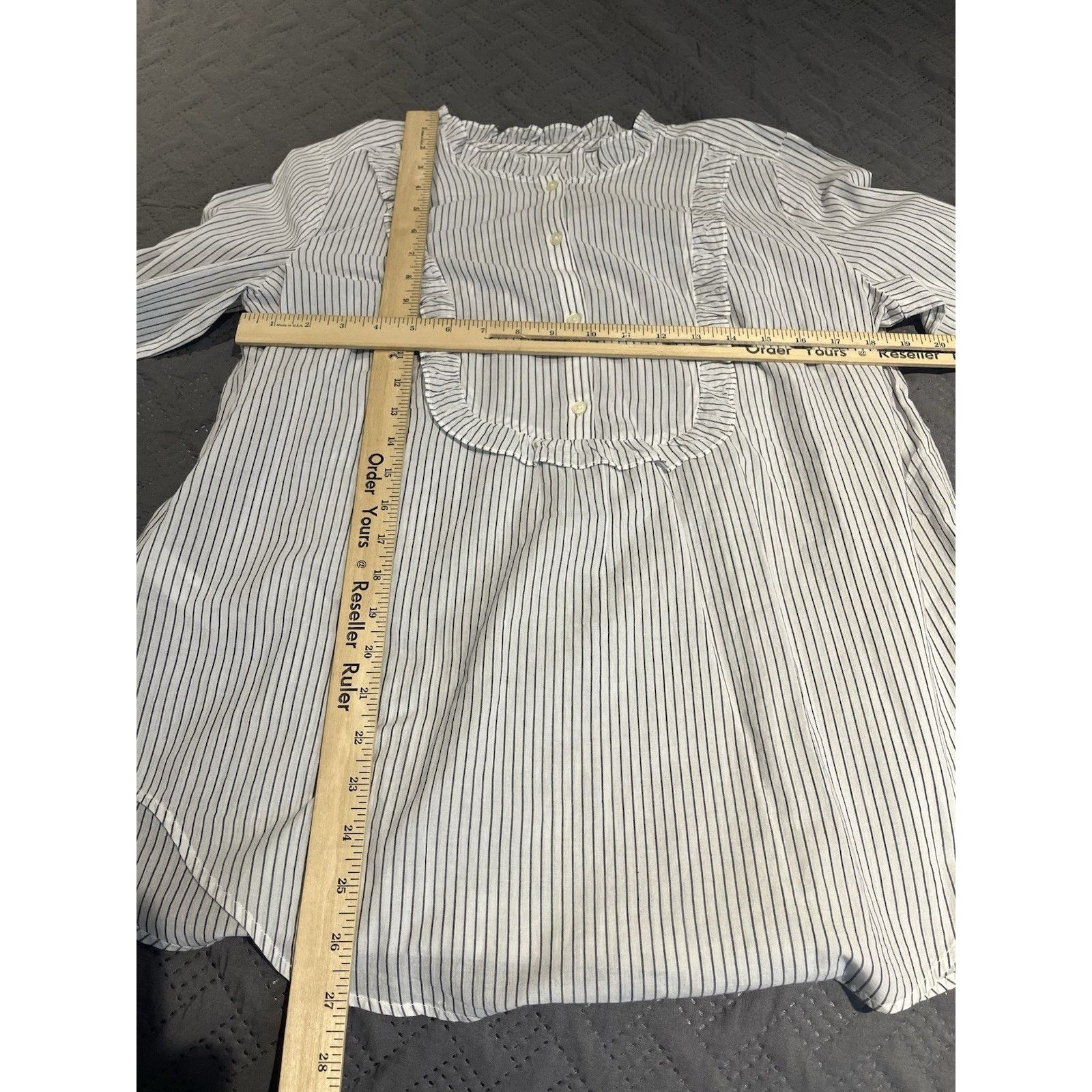 Loft Loft Women's M pinstripe ruffle-neck shirt NWT Size M / US 6-8 / IT 42-44 - 3 Thumbnail