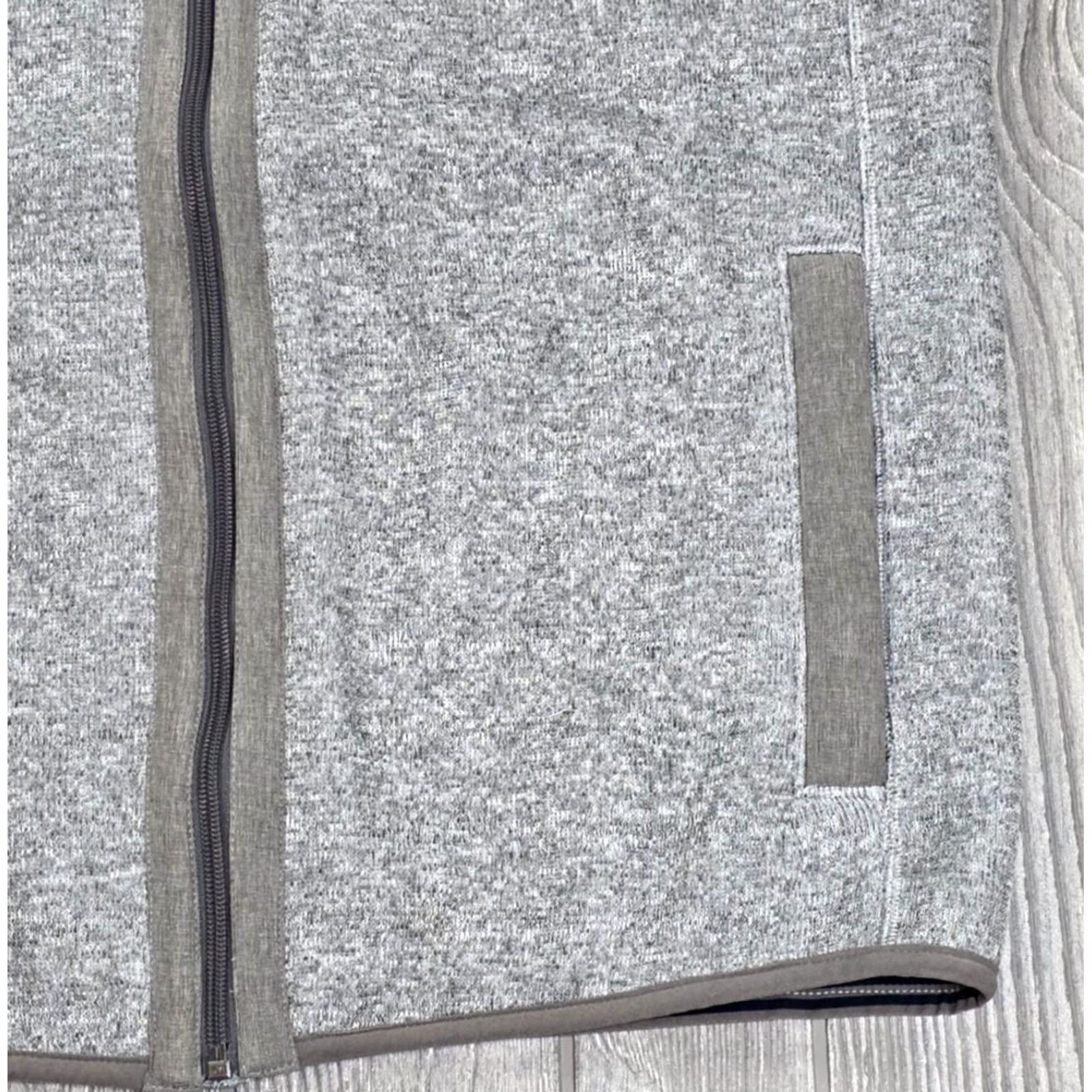 Vineyard Vines Vineyard Vines Mountain Fleece Sweater Vest Mens Medium Gray Full Zip Polyester Size US M / EU 48-50 / 2 - 7 Thumbnail
