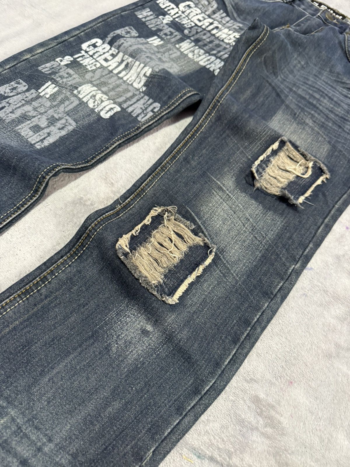 Japanese Brand × LOWBOX A.S Jeans Japan Poems Distressed Claw Mark Jeans Size US 29 - 5 Thumbnail