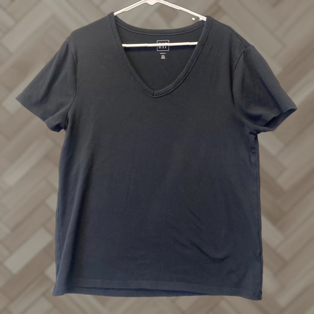Gap Gap T Shirt Womens XXL Pullover Short Sleeve V Neck Outdoor Black /109-34 Size XXL / US 16-18 / IT 52-54 - 1 Thumbnail