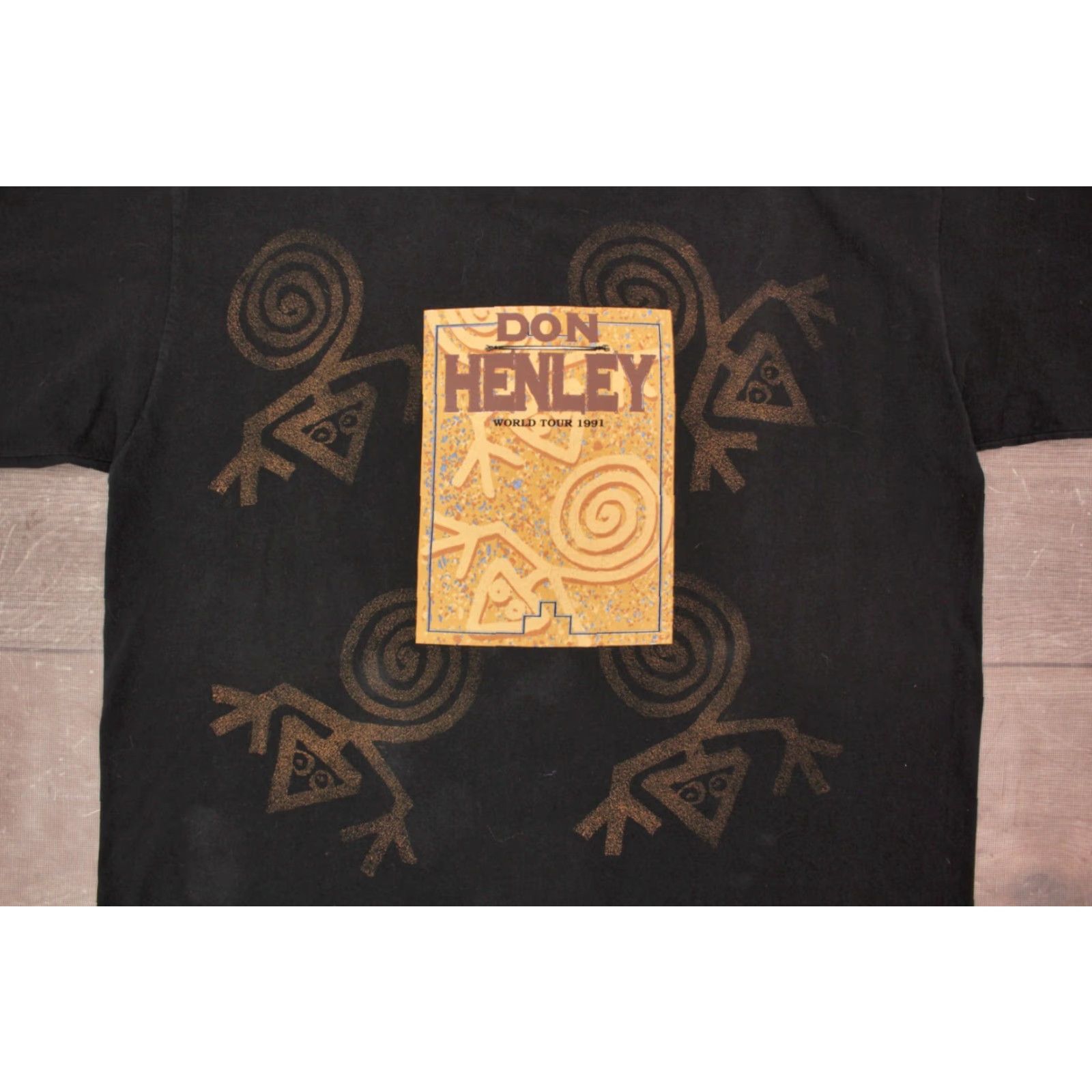 Vintage VINTAGE Men's Giant 90s Don Henley 1991 Tour Black TShirt L Mens 1990s Eagles Graphic Tee Size L Size US L / EU 52-54 / 3 - 5 Thumbnail