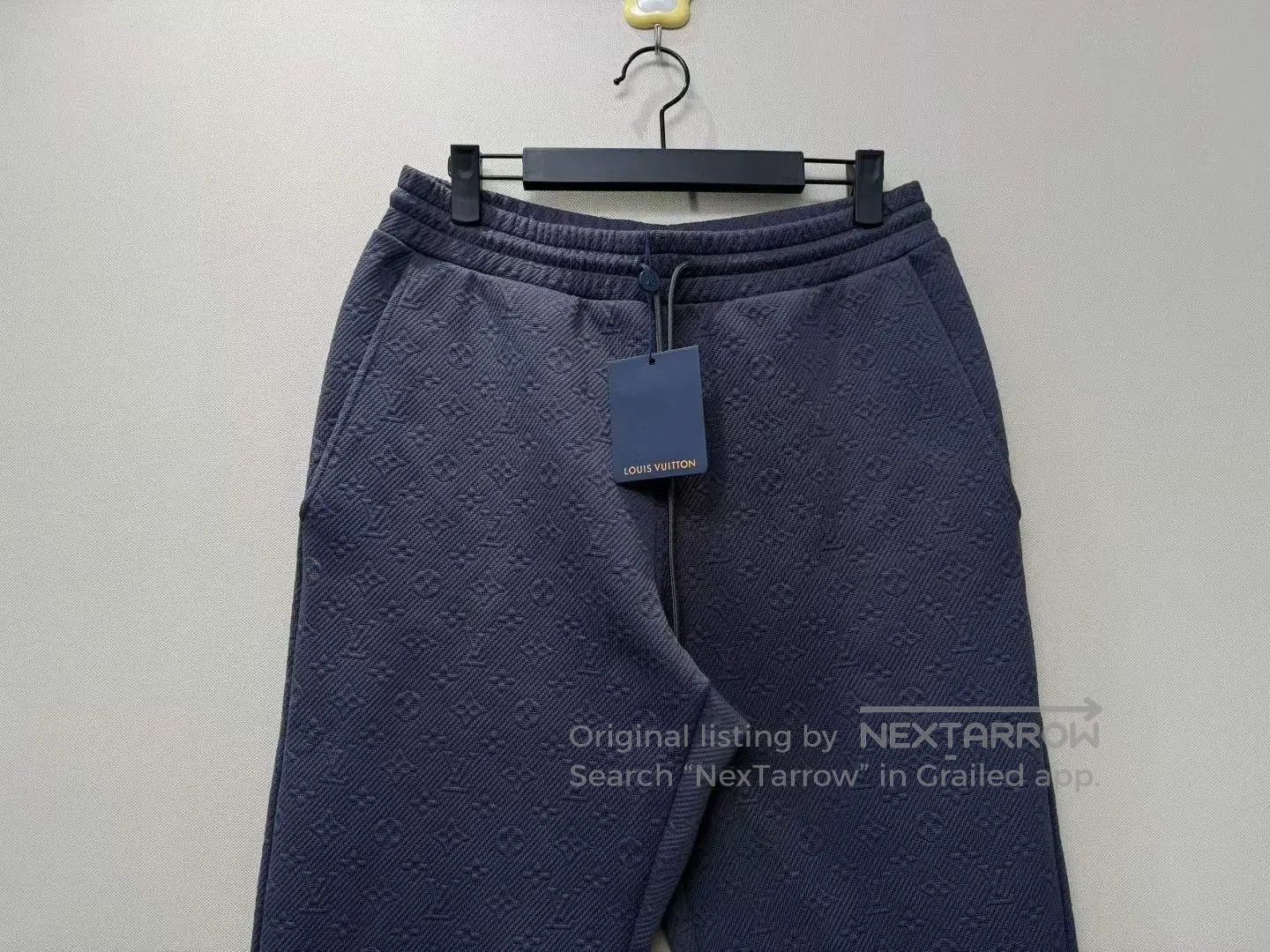 Louis Vuitton Louis Vuitton size L Heather Grey Embossed Full Logo Pants Size US 27 - 2 Thumbnail