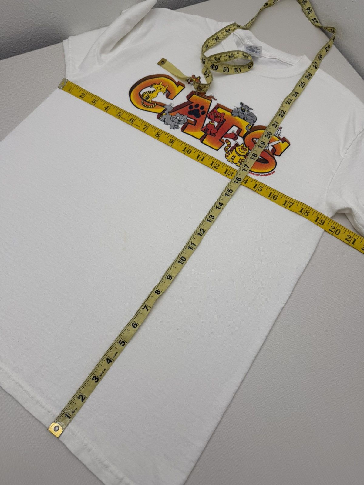 Gildan Vintage Y2K Cats Graphic T Shirt Size Medium White Size US M / EU 48-50 / 2 - 4 Thumbnail