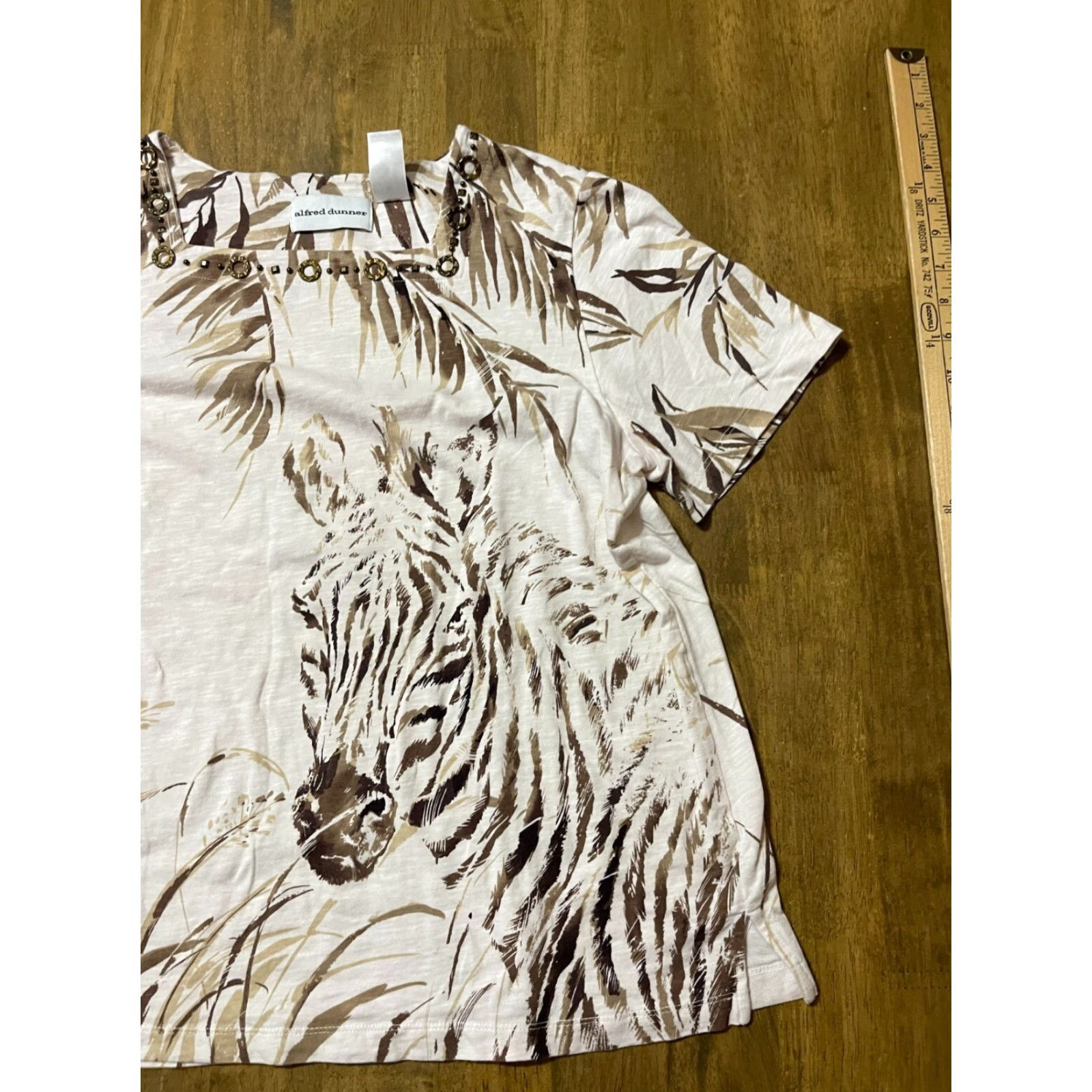 Vintage Alfred Dunner Shirt Womens Size Medium Brown White Square Neck Beaded Floral Short Sleeve Pullover Casual Modern Regular N/A Size M / US 6-8 / IT 42-44 - 3 Thumbnail
