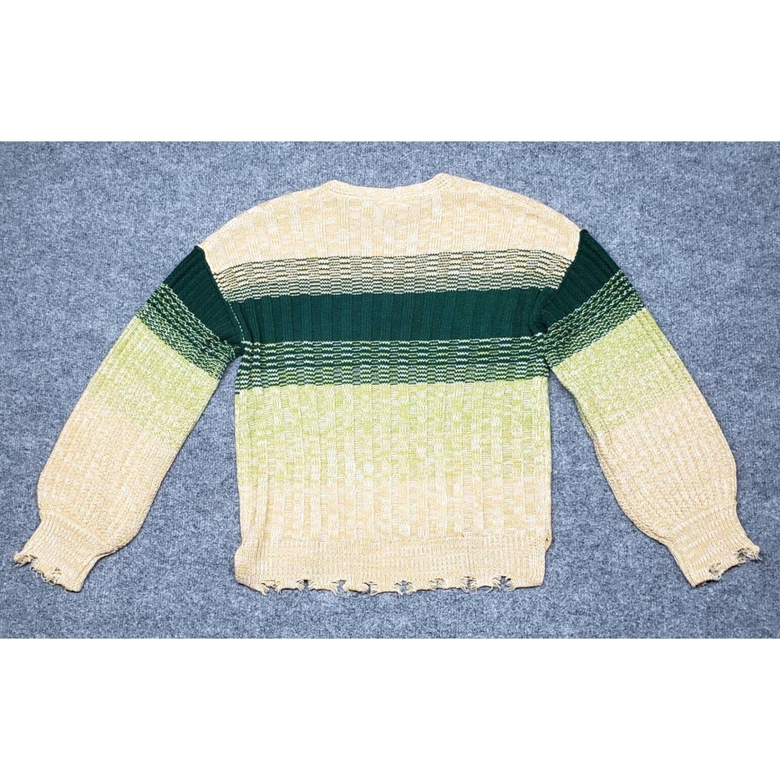 Vintage **Rue21 Women XS Pullover Green Beige Striped V-Neck Knit Sweater** User: Rue21 Women XS Pullover Green Beige Striped V-Neck Knit Sweater Size XS / US 0-2 / IT 36-38 - 6 Thumbnail