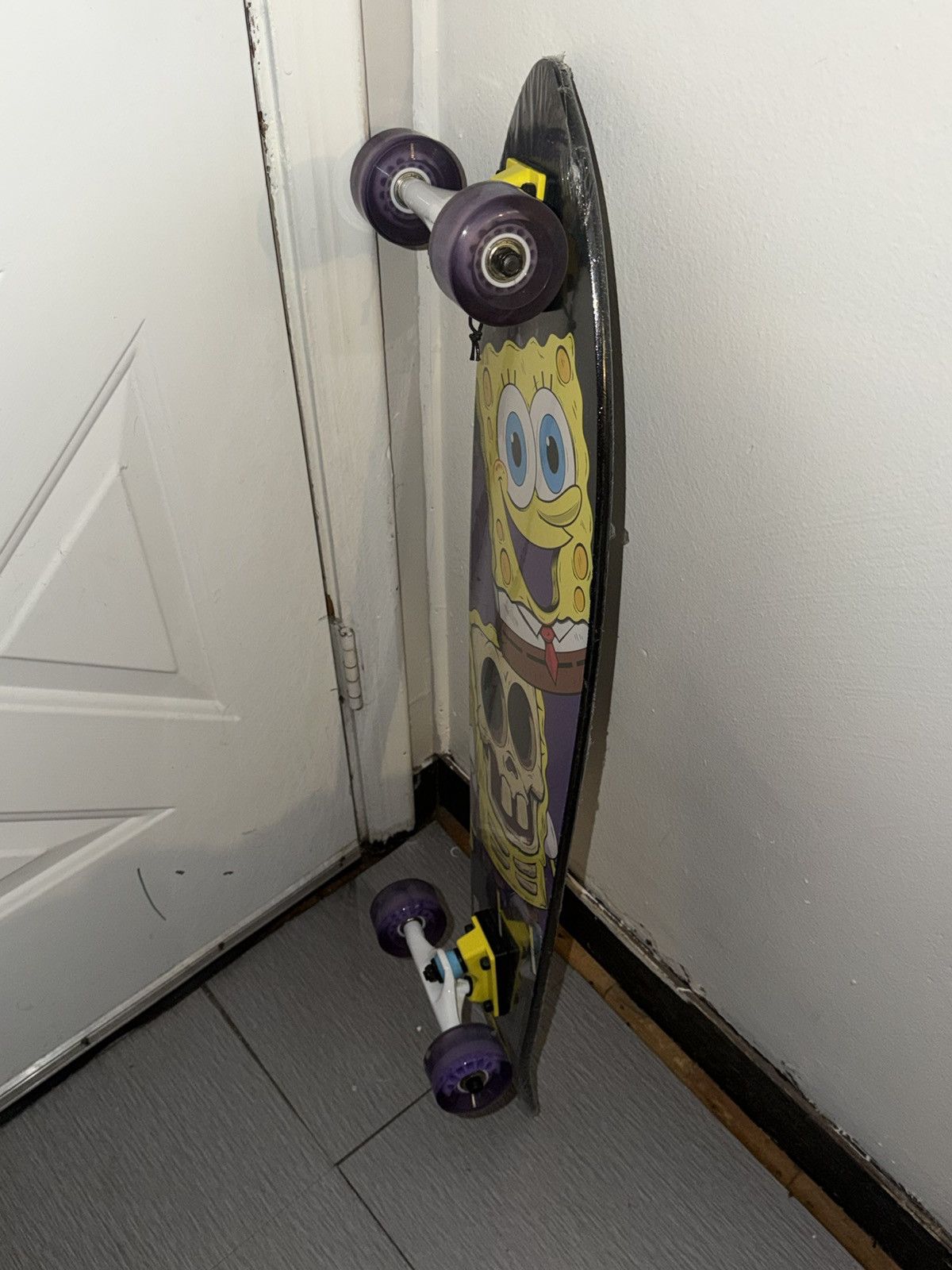 Nickelodeon SpongeBob SquarePants Skateboard Viacom 2020