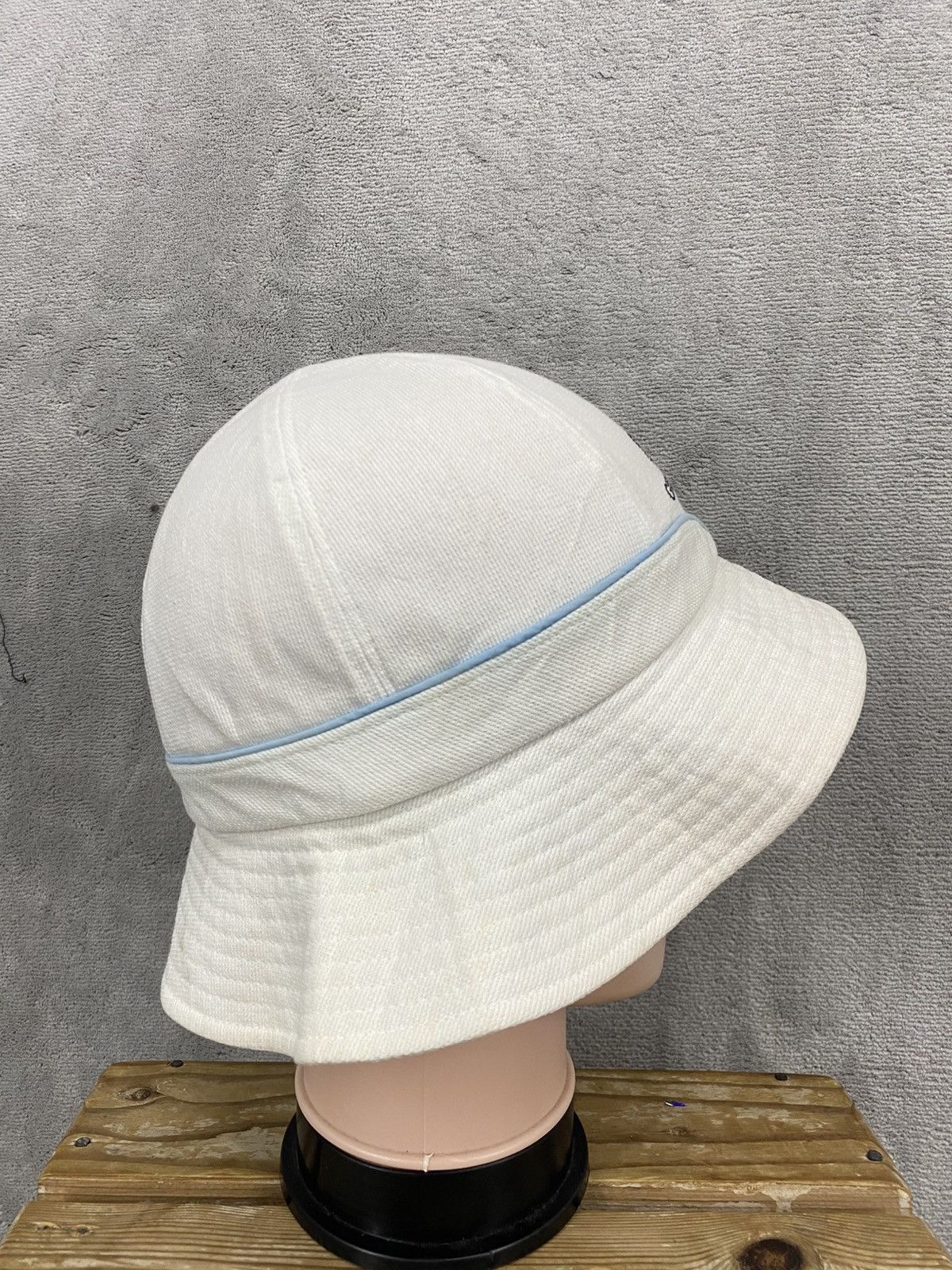 Givenchy VINTAGE GIVENCHY BUCKET HAT 🔥 Size 26 - 5 Thumbnail