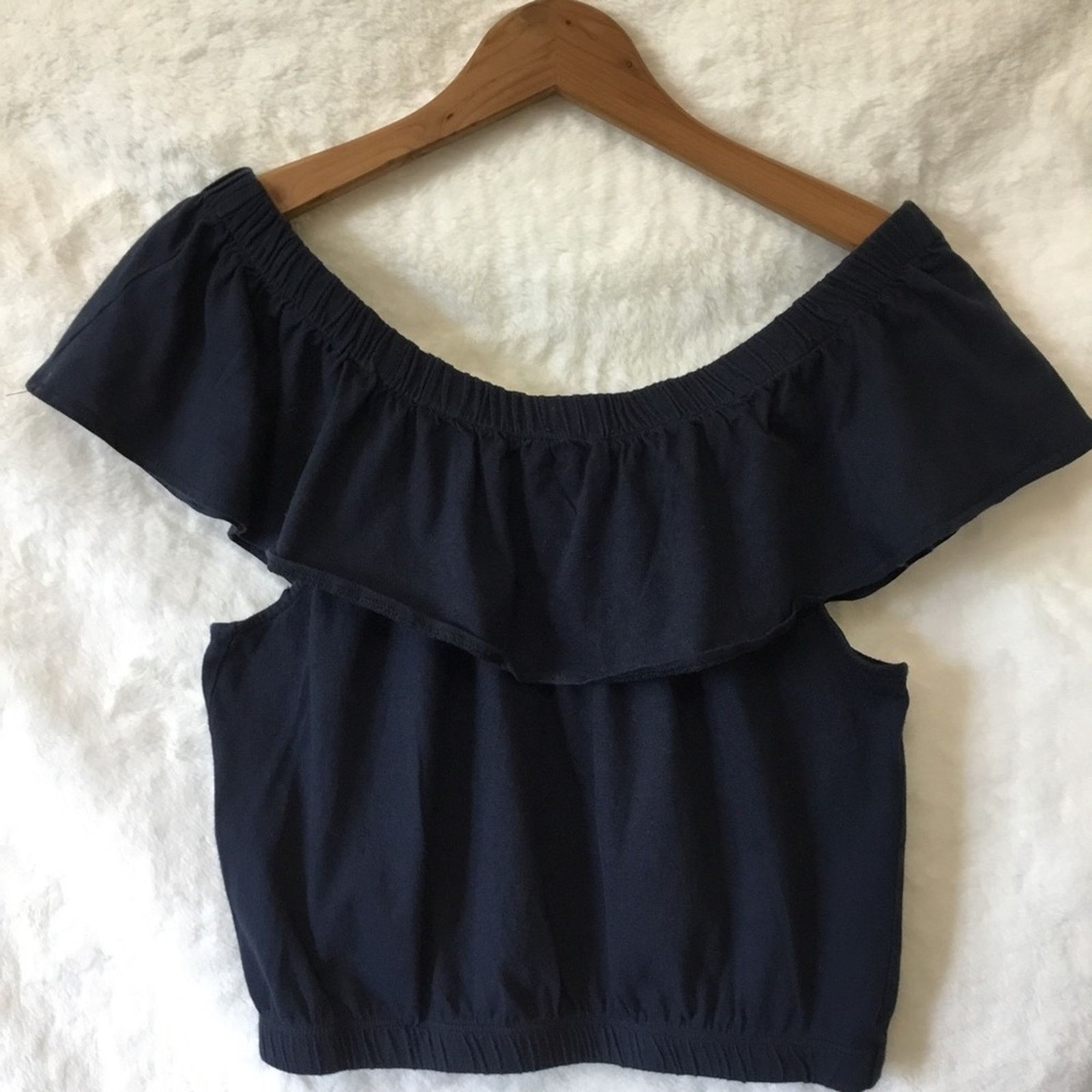 Zara Zara Navy Blue Shoulder Crop Top Size S / US 4 / IT 40 - 1 Thumbnail