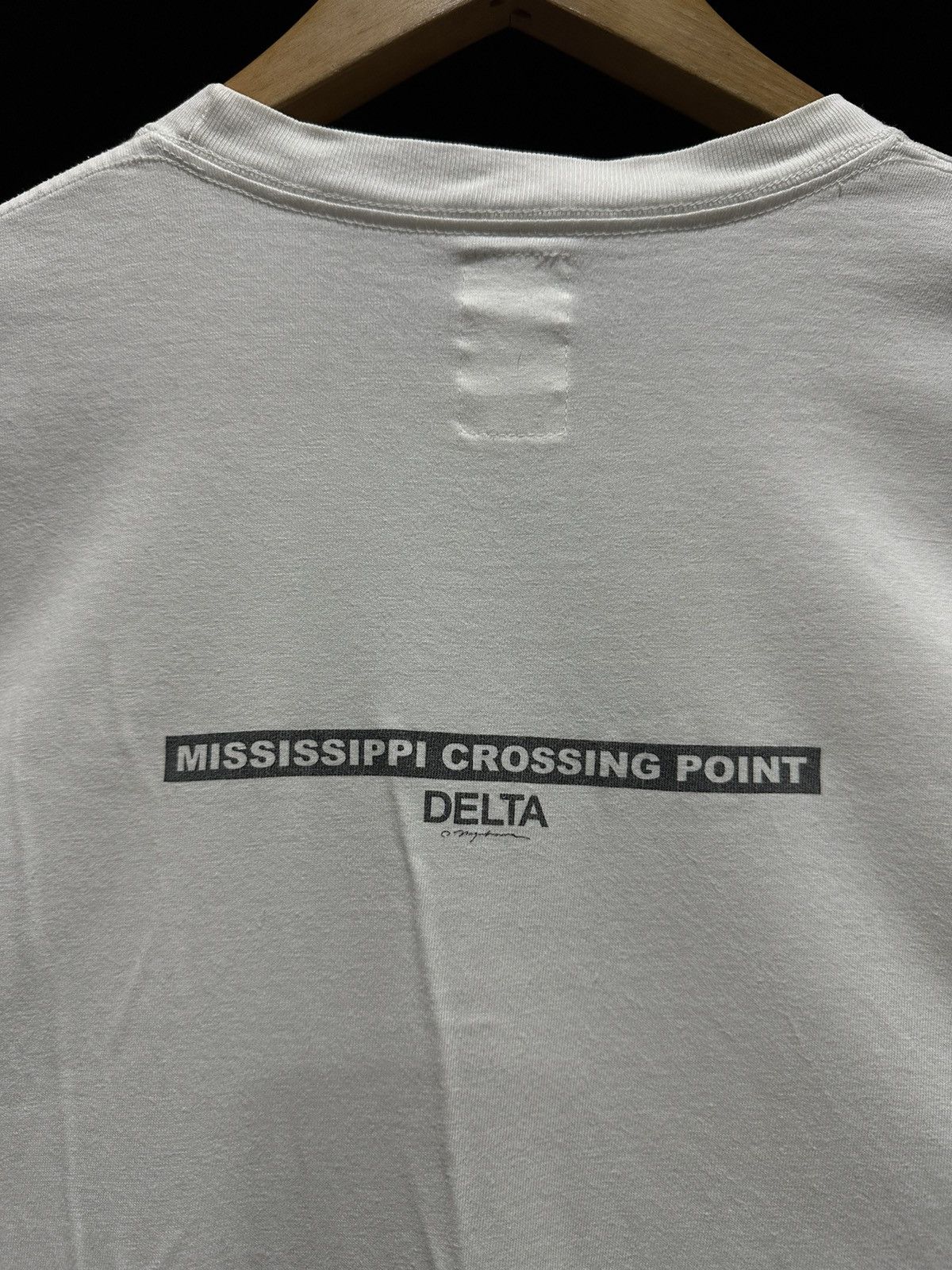 Neighborhood Vintage Neighbourhood Mississippi Delta Photo Tee Art Size US L / EU 52-54 / 3 - 10 Thumbnail