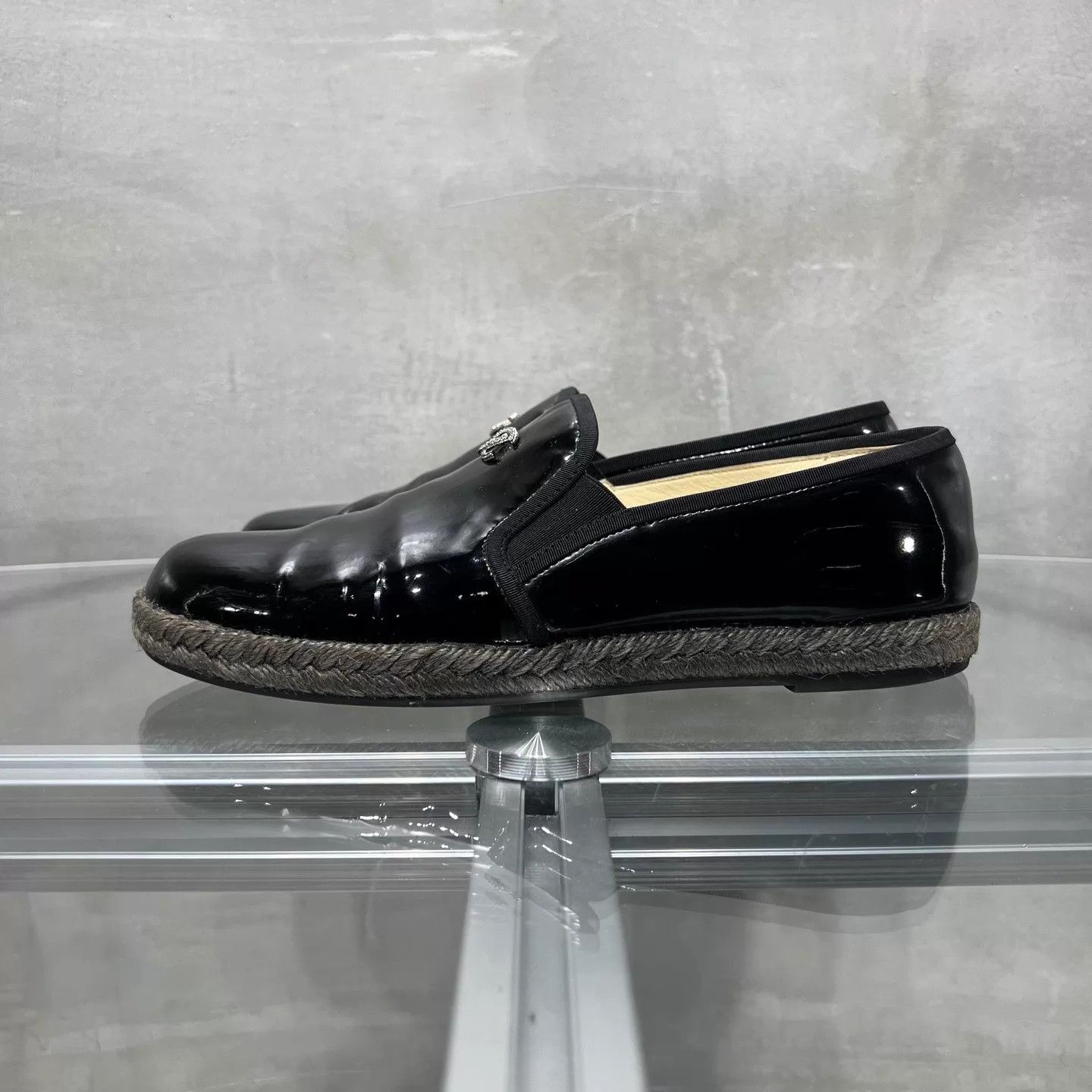 Chanel Chanel Metallic CC Logo Patent Leather Loafer 37.5 YH28915 Size US 7 / IT 37 - 3 Thumbnail