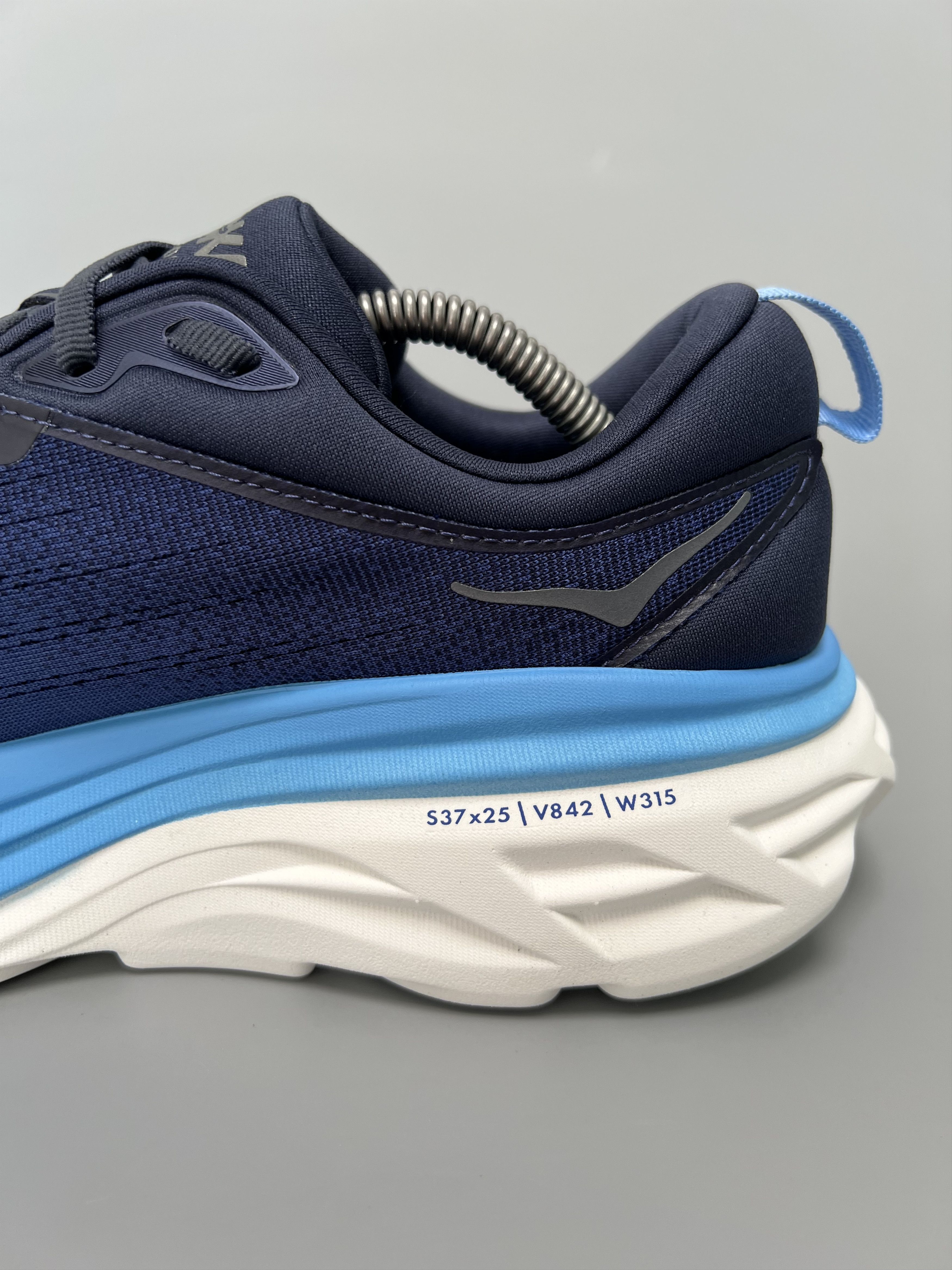 Hoka 9D Hoka One One Bondi 8 Running Shoes Men's 1123202-OSAA Size US 9 / EU 42 - 11 Thumbnail