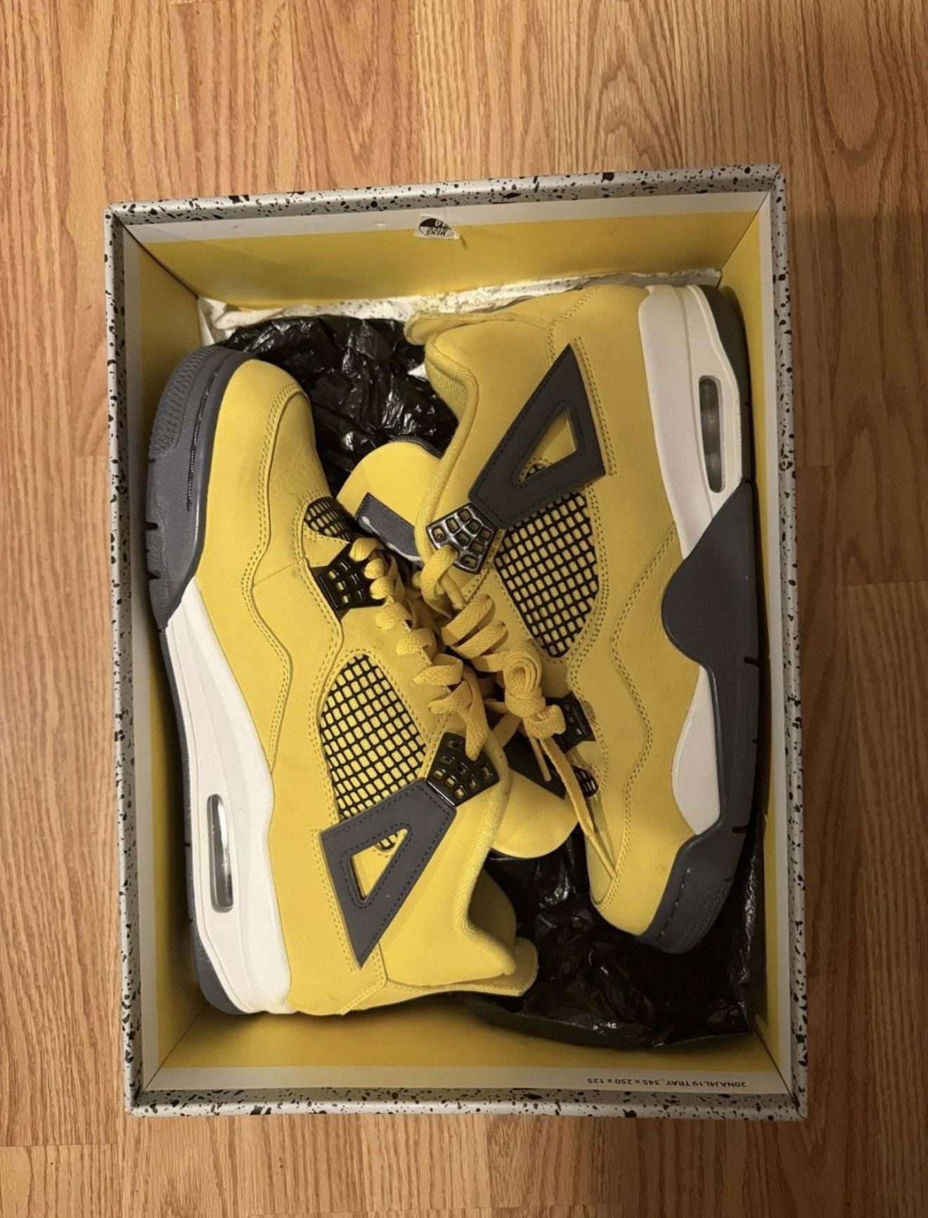 Jordan Brand Lighting 4s jordans Size US 10 / EU 43 - 4 Thumbnail