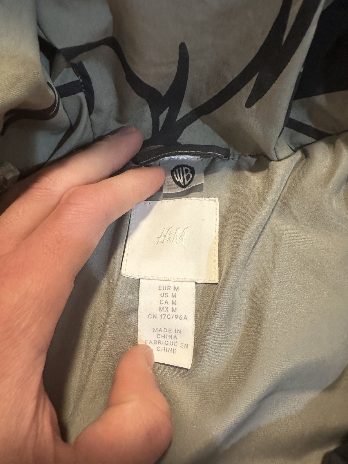 H&M H&M warner bros looney tunes slyvester jacket size M Size M / US 6-8 / IT 42-44 - 3 Thumbnail