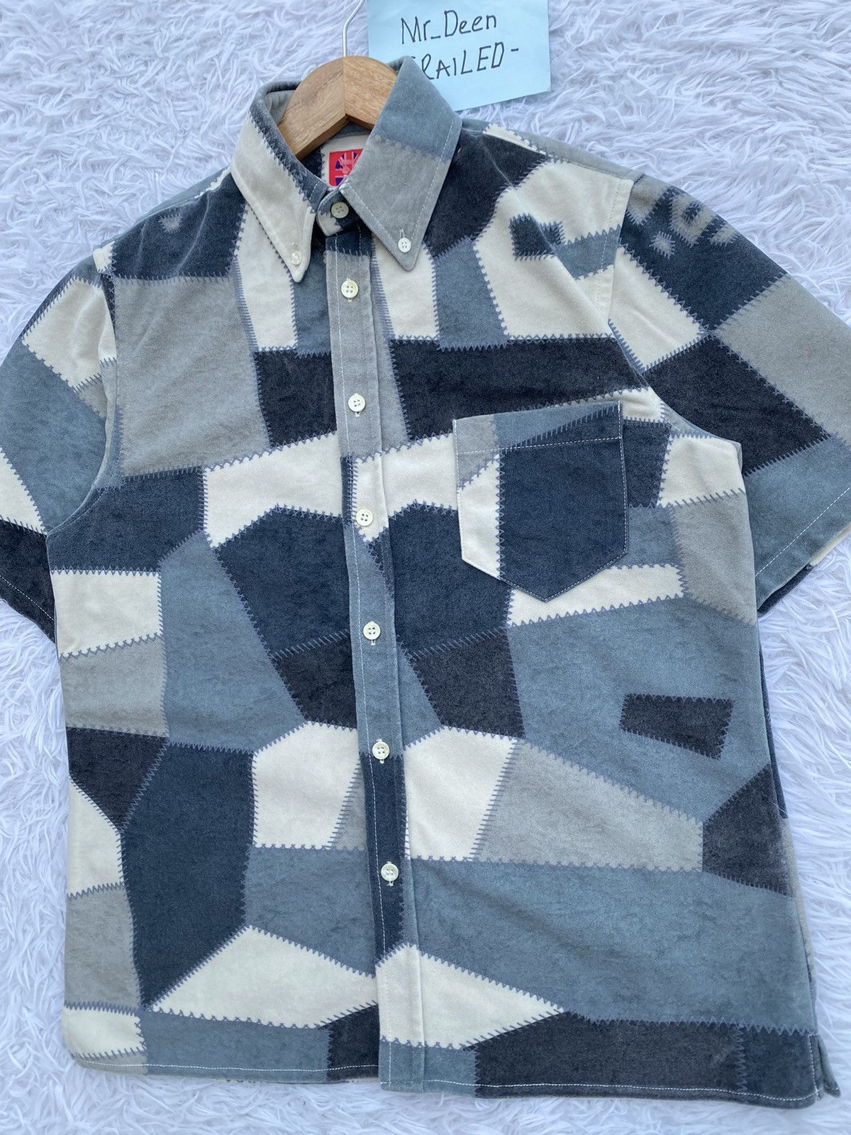 Bape Rare Vintage BAPE Monogram Buttons Shirt Size US S / EU 44-46 / 1 - 4 Thumbnail