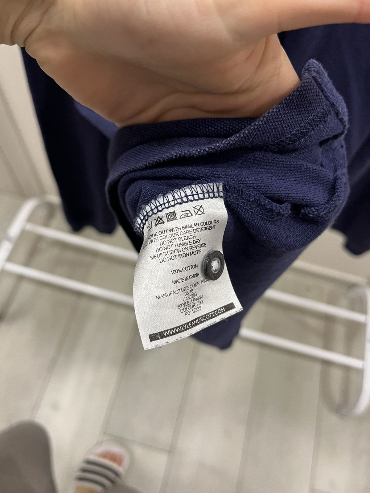 Lyle & Scott Lyle And Scott Sweatshirt Stripe Embroidere Logo Button Ups Size US L / EU 52-54 / 3 - 5 Thumbnail
