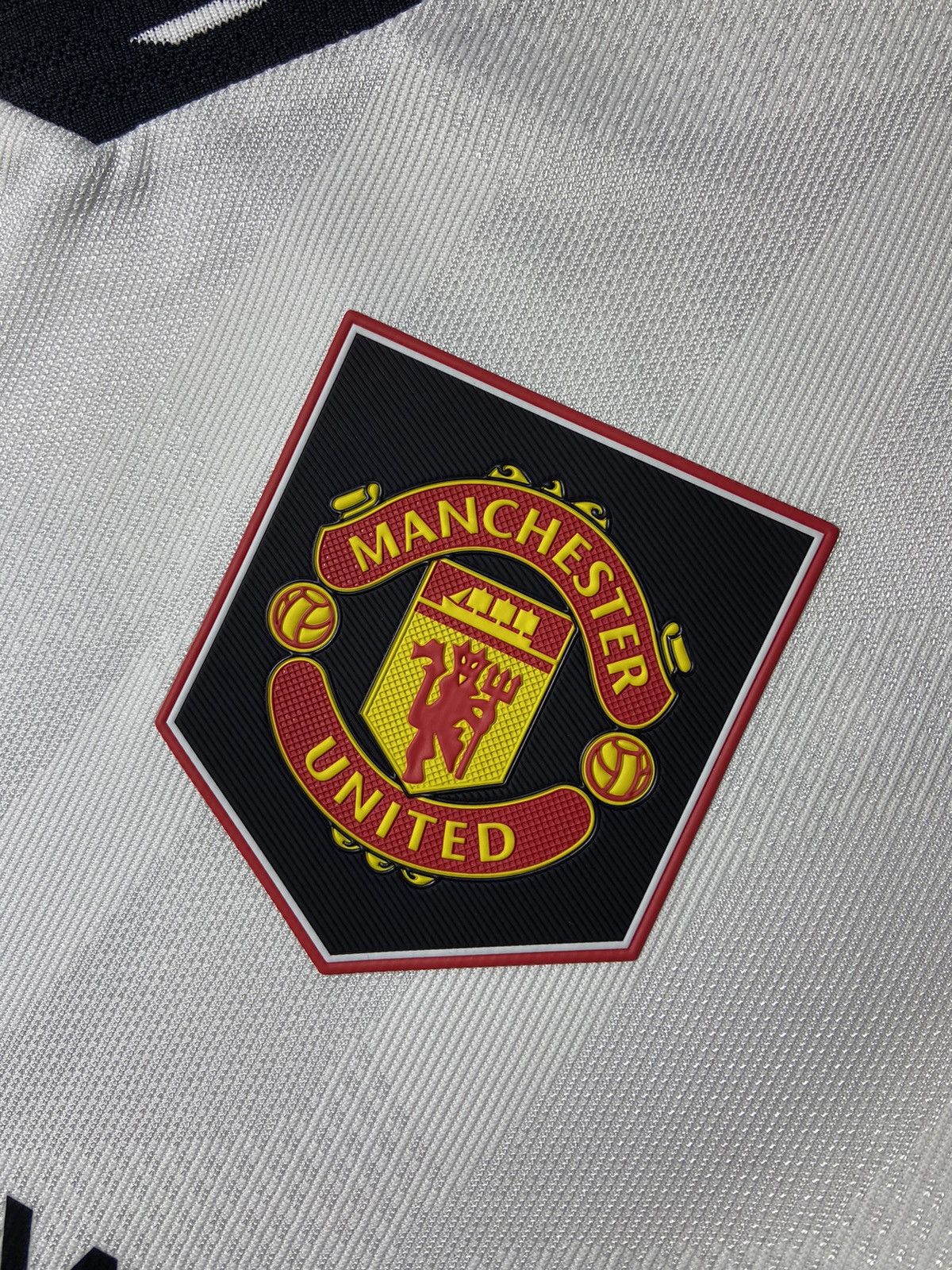 Adidas 💥Fernandes Manchester United 2022 Football Jersey T-shirt‼️ Size US L / EU 52-54 / 3 - 10 Thumbnail