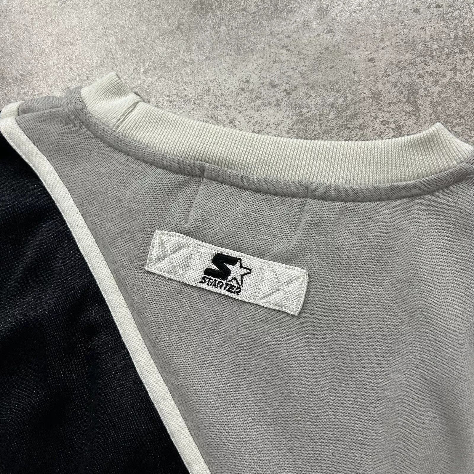 NFL × Starter × Vintage LOS ANGELES RAIDERS STARTER SWEATSHIRT CREWNECK SIZE M Size US M / EU 48-50 / 2 - 6 Thumbnail