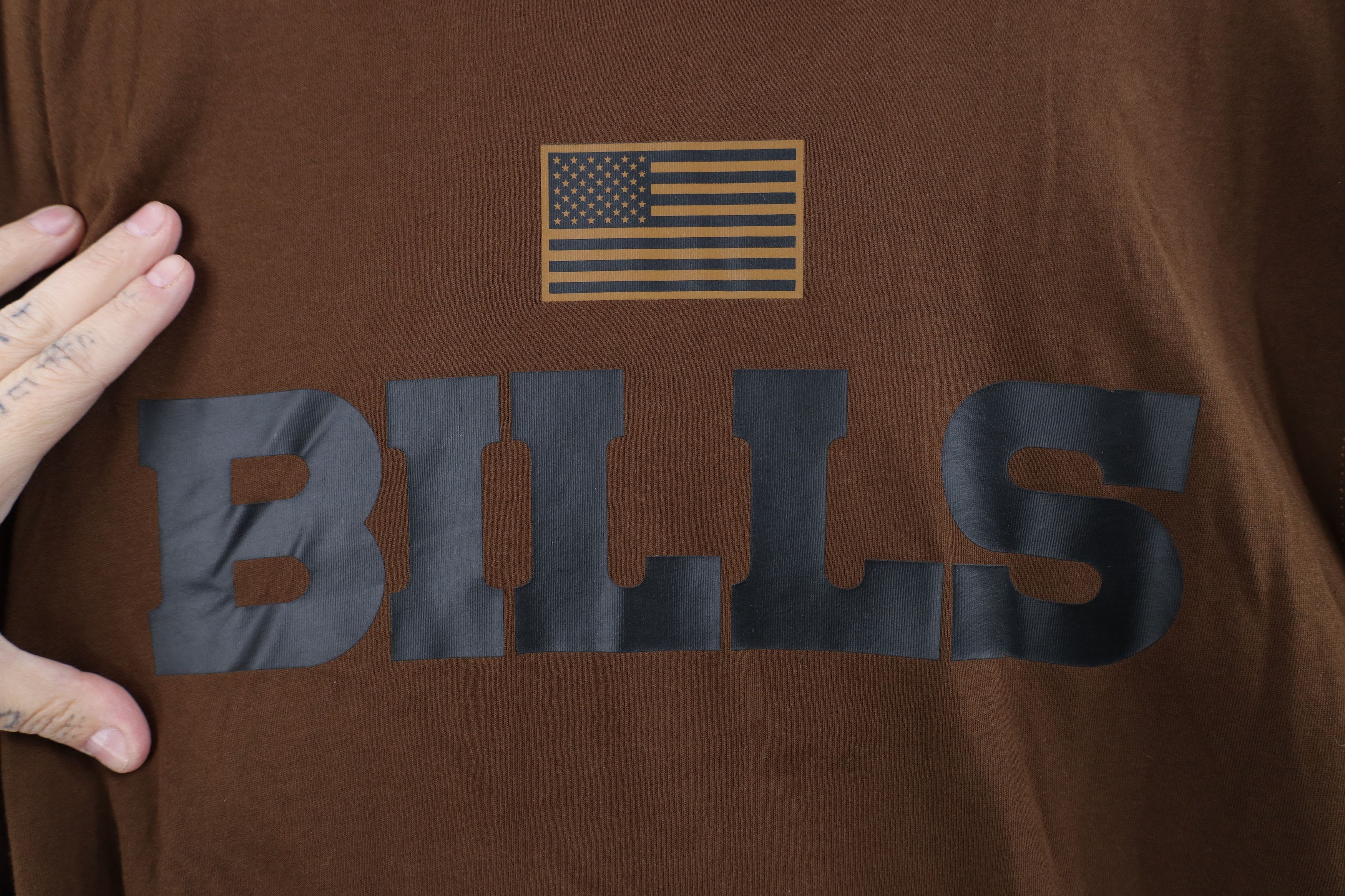 Nike Nike On Field Service Military Buffalo Bills Hoodie T-Shirt Size US L / EU 52-54 / 3 - 4 Thumbnail